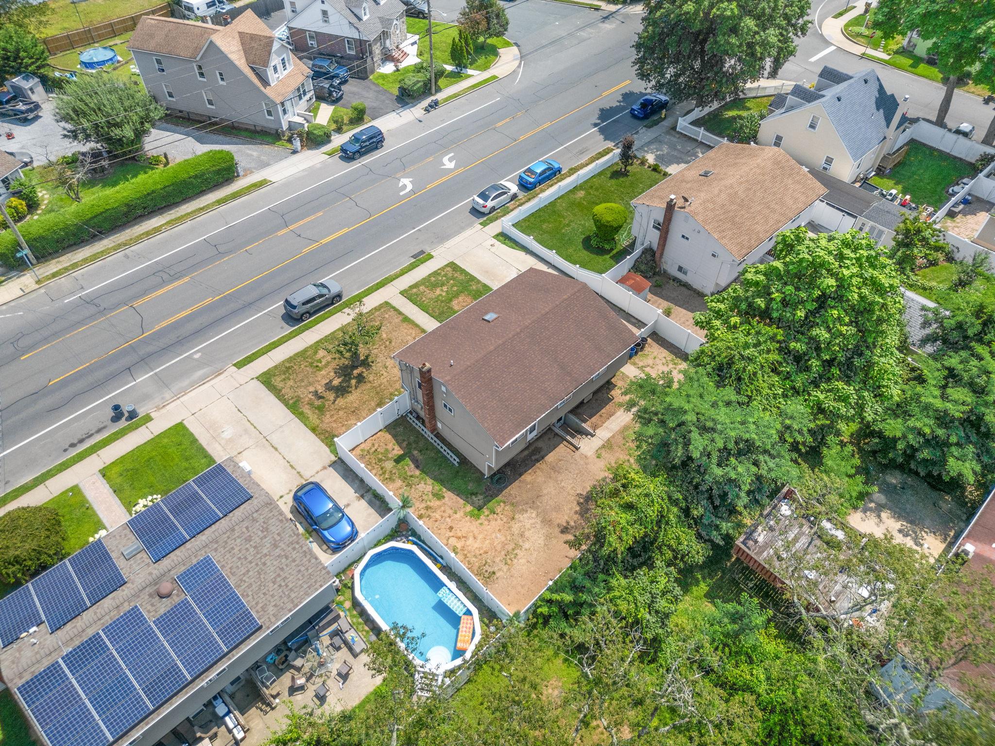 2435 Great Neck Road, Copiague, NY 11726