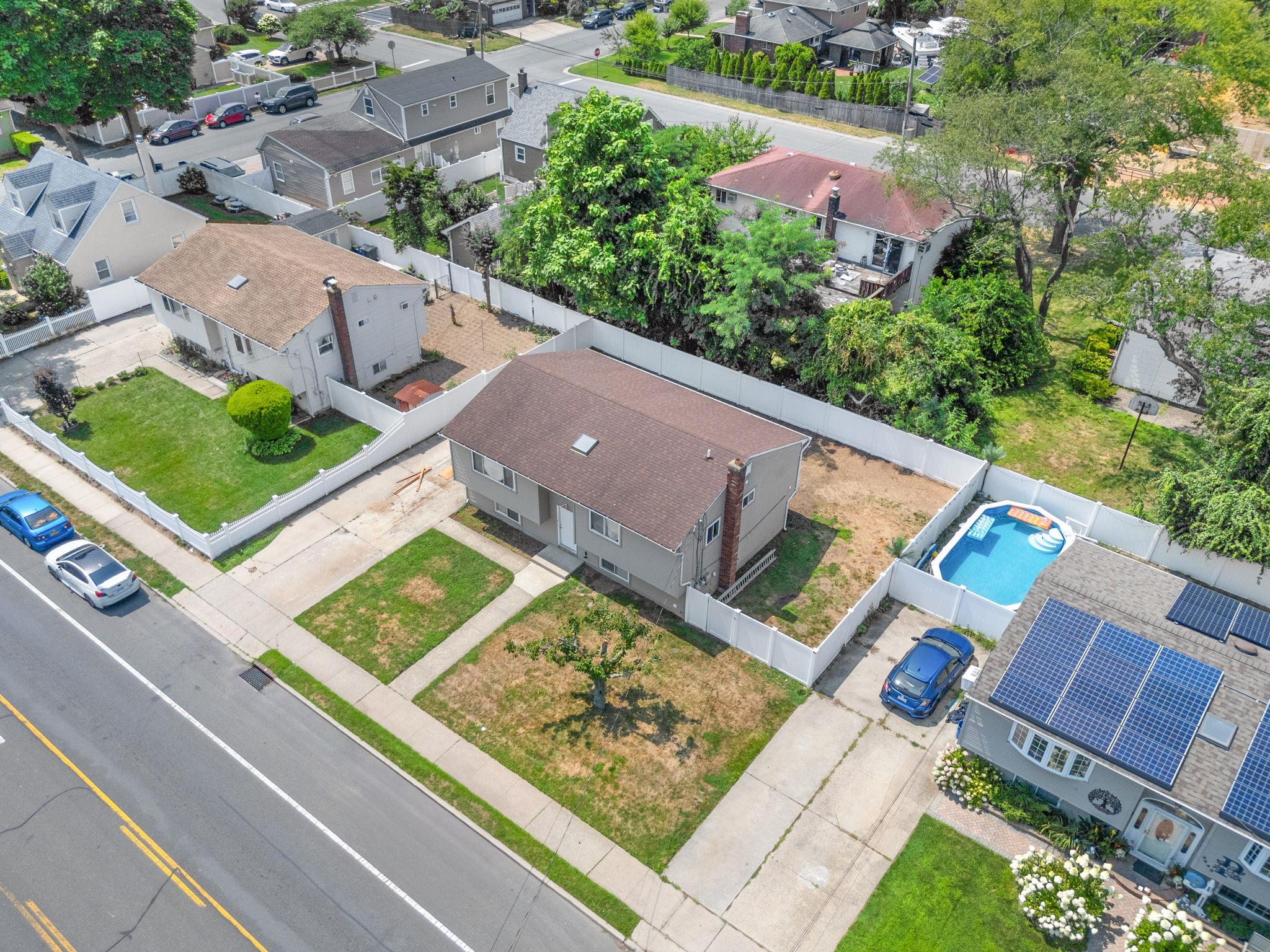 2435 Great Neck Road, Copiague, NY 11726