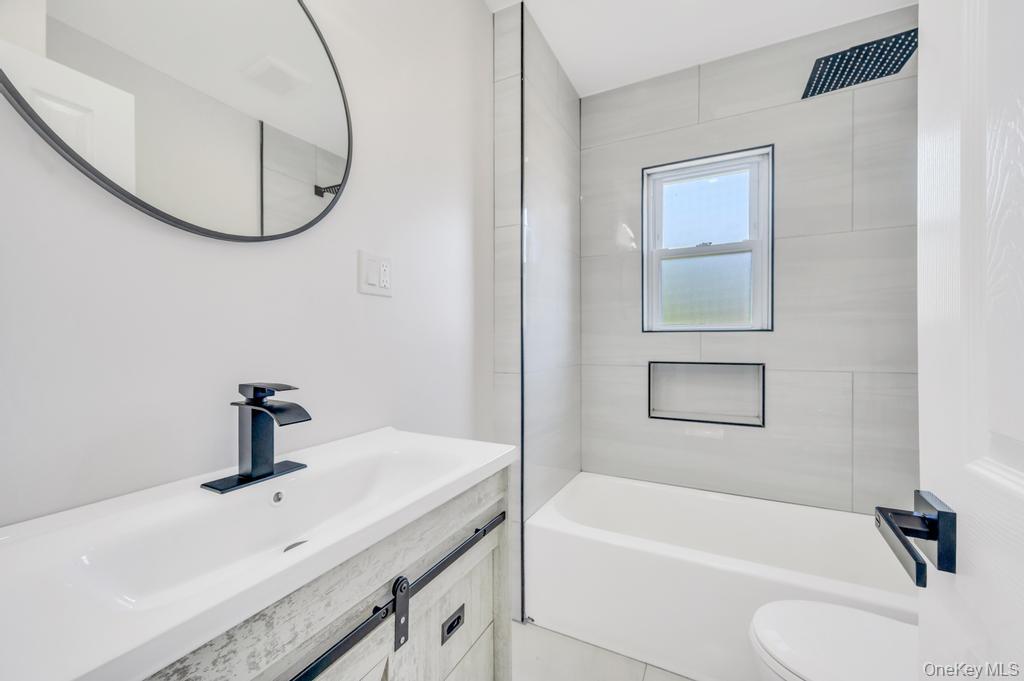 272 N Columbus Avenue, Freeport, NY 11520