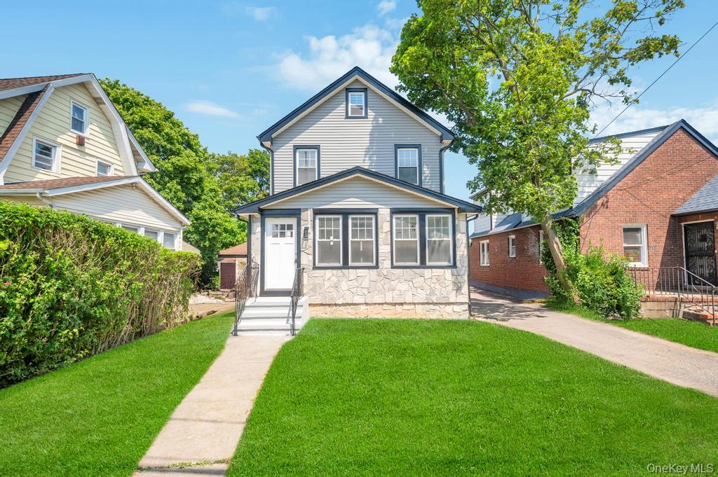 272 N Columbus Avenue, Freeport, NY 11520