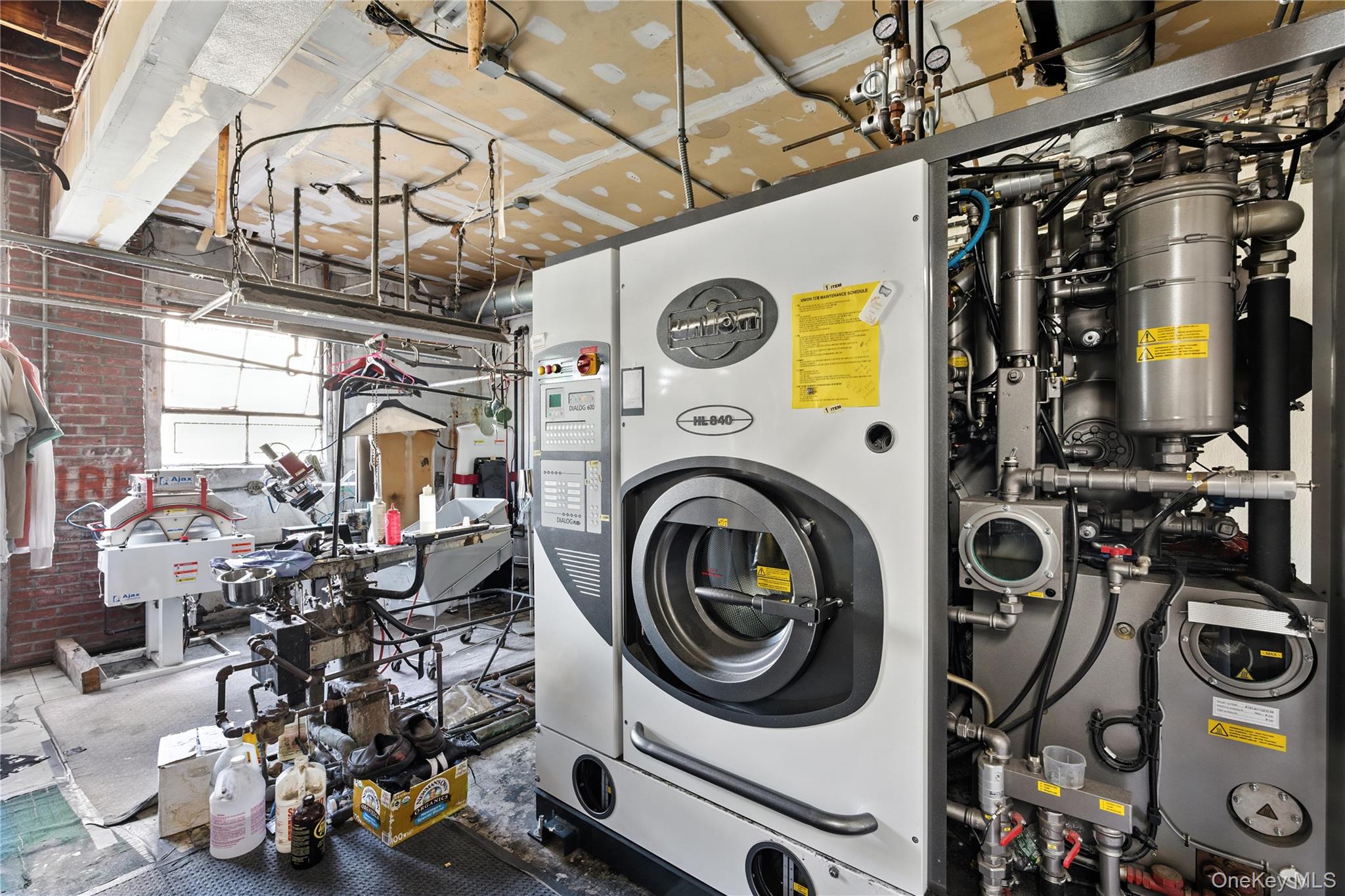 230 N Main Street, Sayville, NY 11782