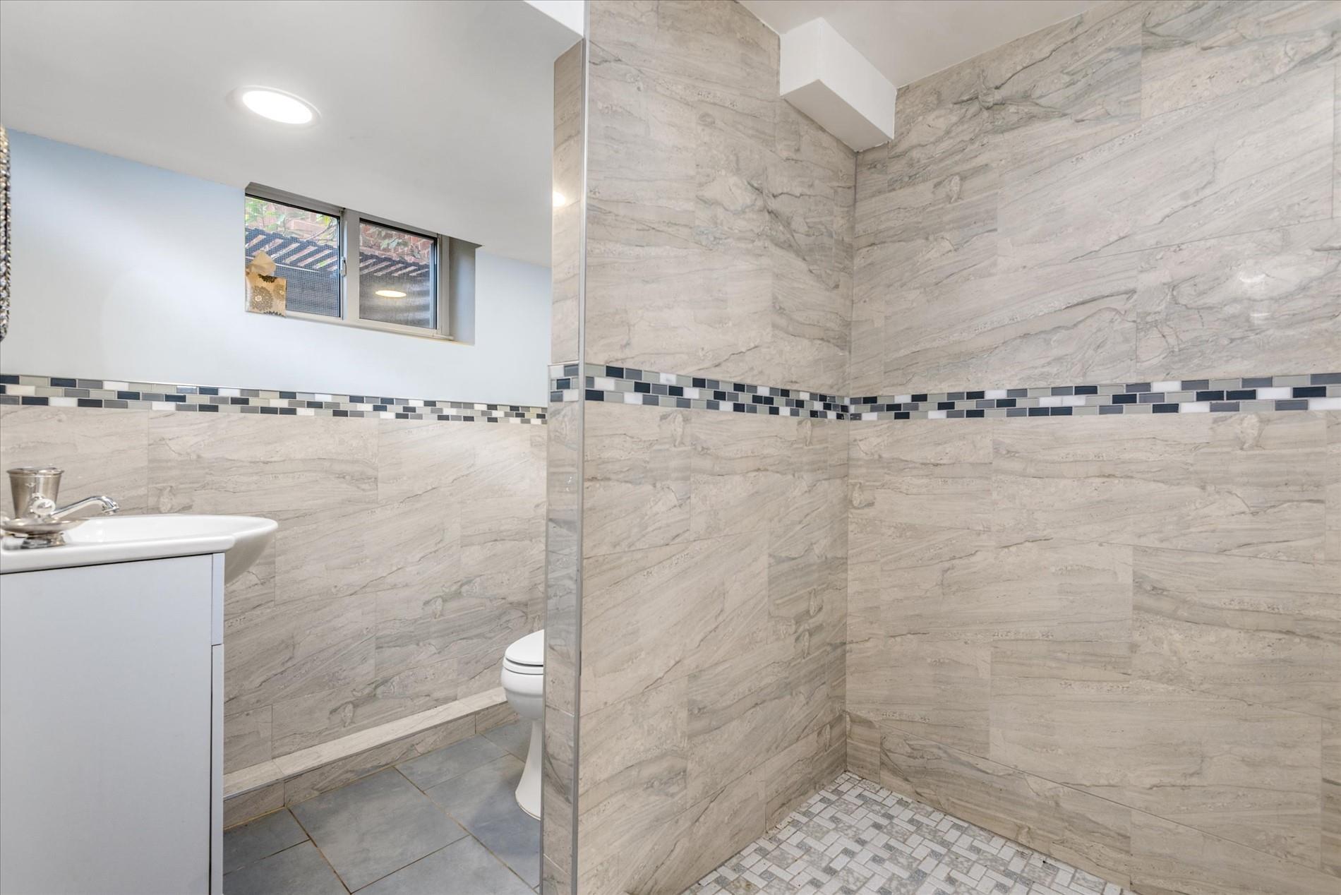 211-08 69th Avenue # 1A, Oakland Gardens, NY 11364