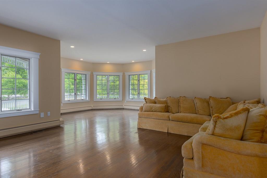 185 Spook Rock Road, Suffern, NY 10901