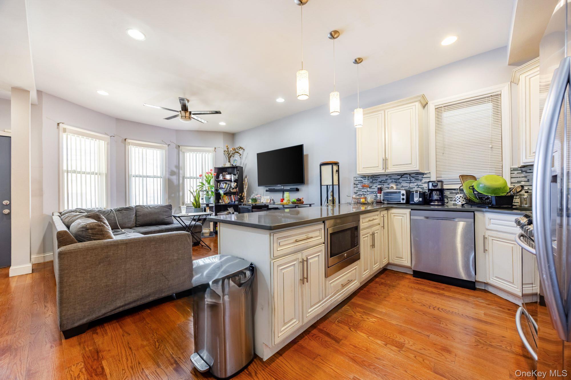 1050 E 232nd Street, Bronx, NY 10466