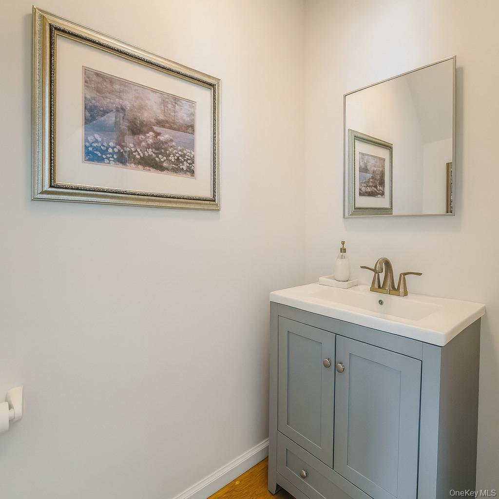 21 The Rise, Warwick, NY 10990