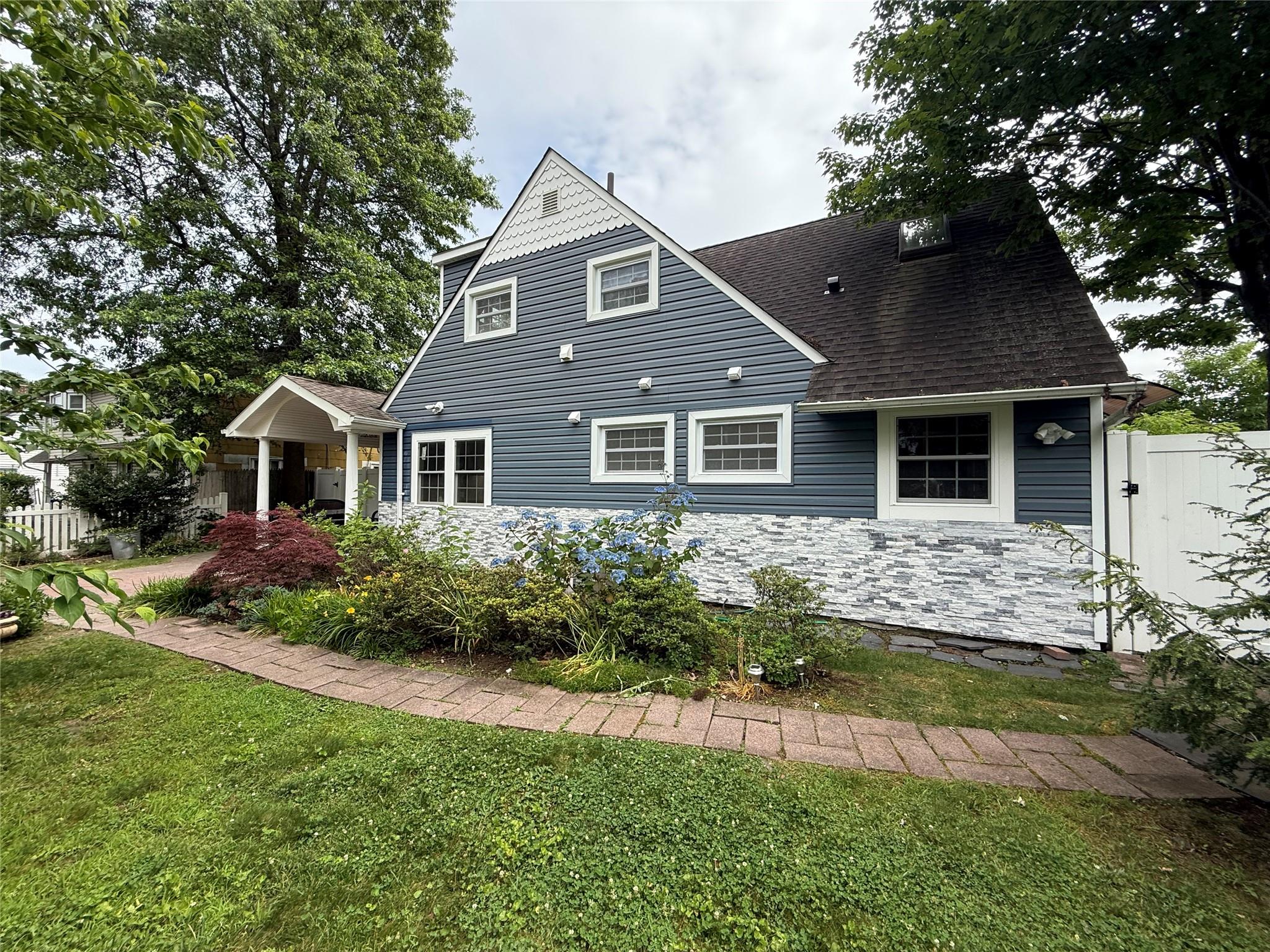 64 Haymaker, Levittown, NY 11756