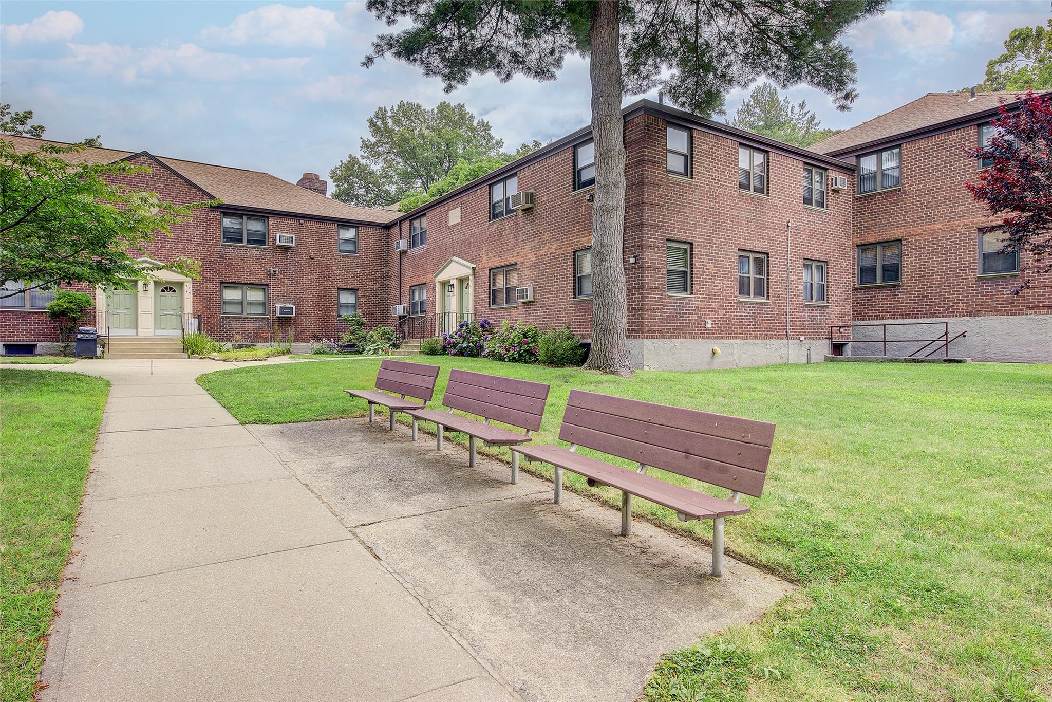 57-55 244 Street # #7F (1st Floor), Douglaston, NY 11362