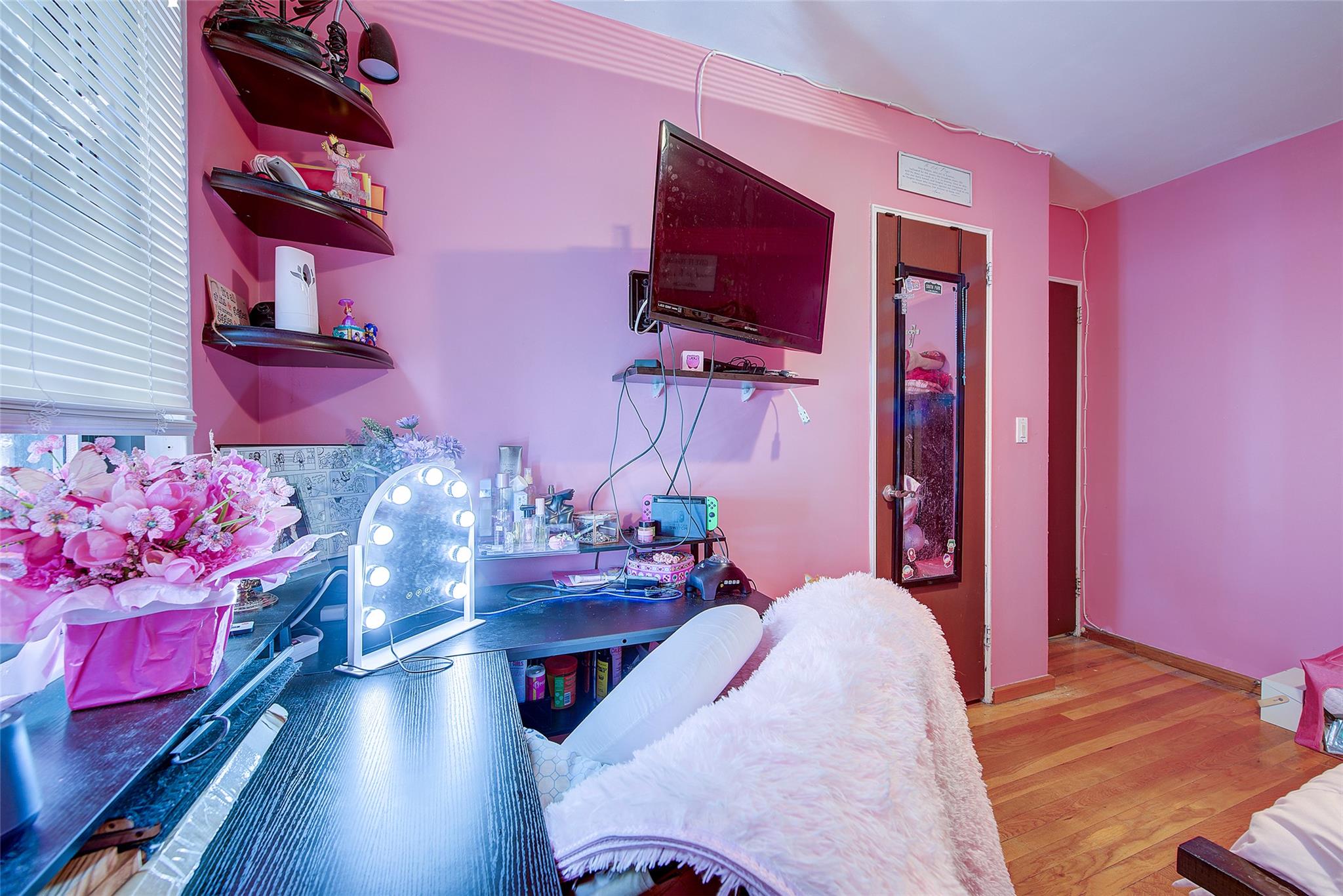 57-55 244 Street # #7F (1st Floor), Douglaston, NY 11362