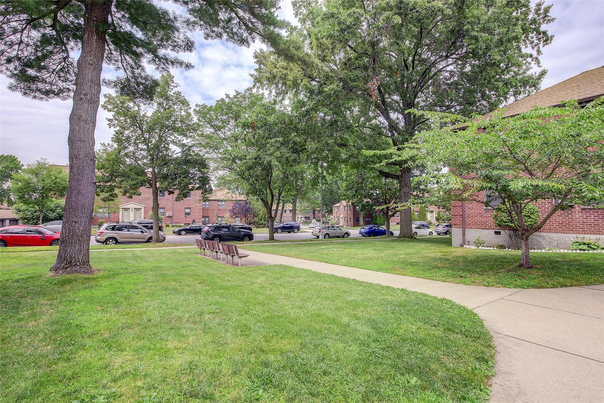 57-55 244 Street # #7F (1st Floor), Douglaston, NY 11362