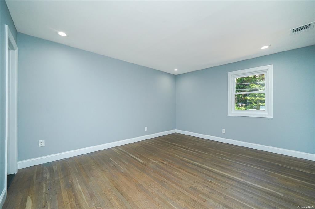 12 Knoll Road, Rocky Point, NY 11778