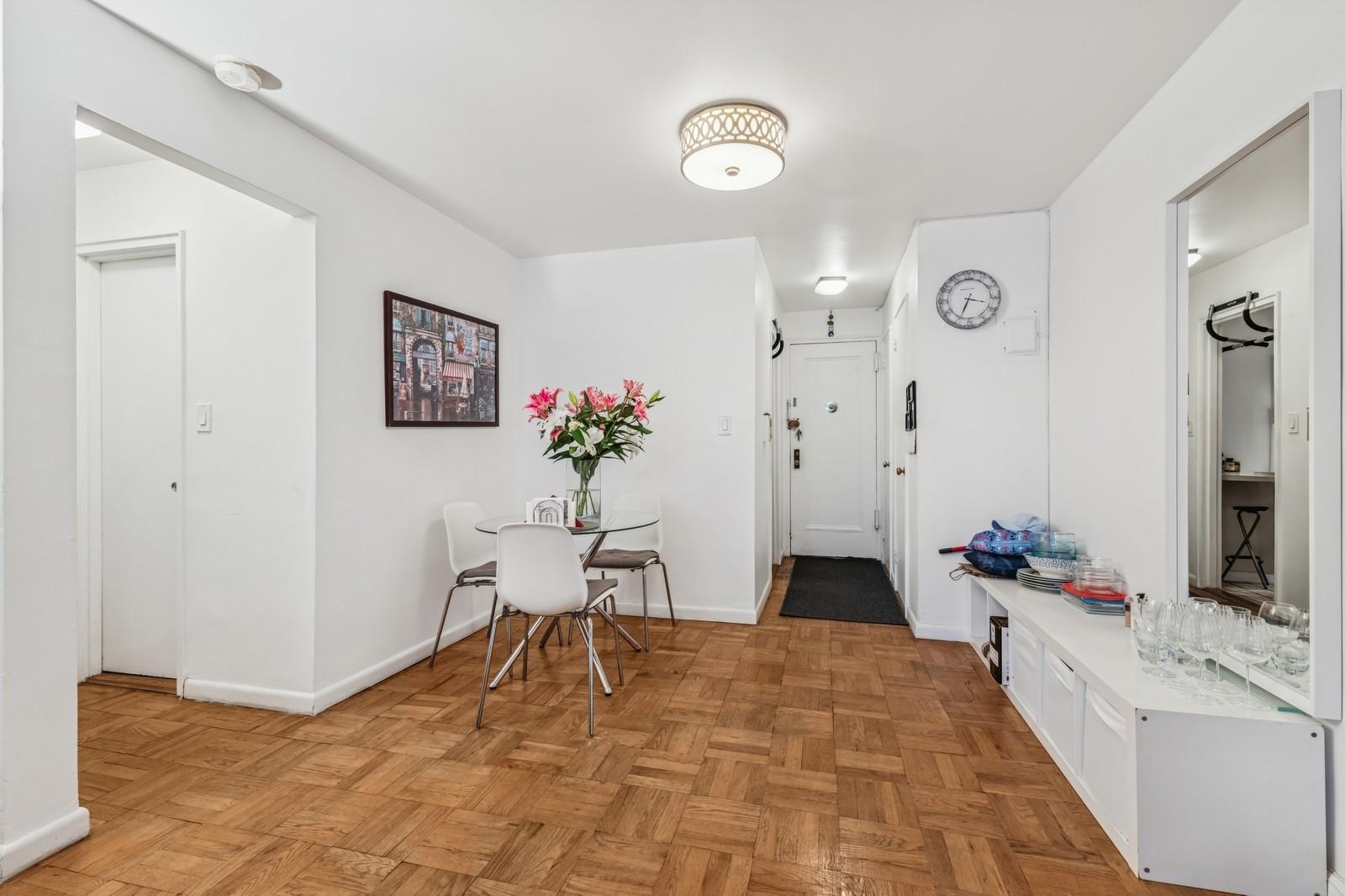 7502 Austin Street # 1L, Forest Hills, NY 11375