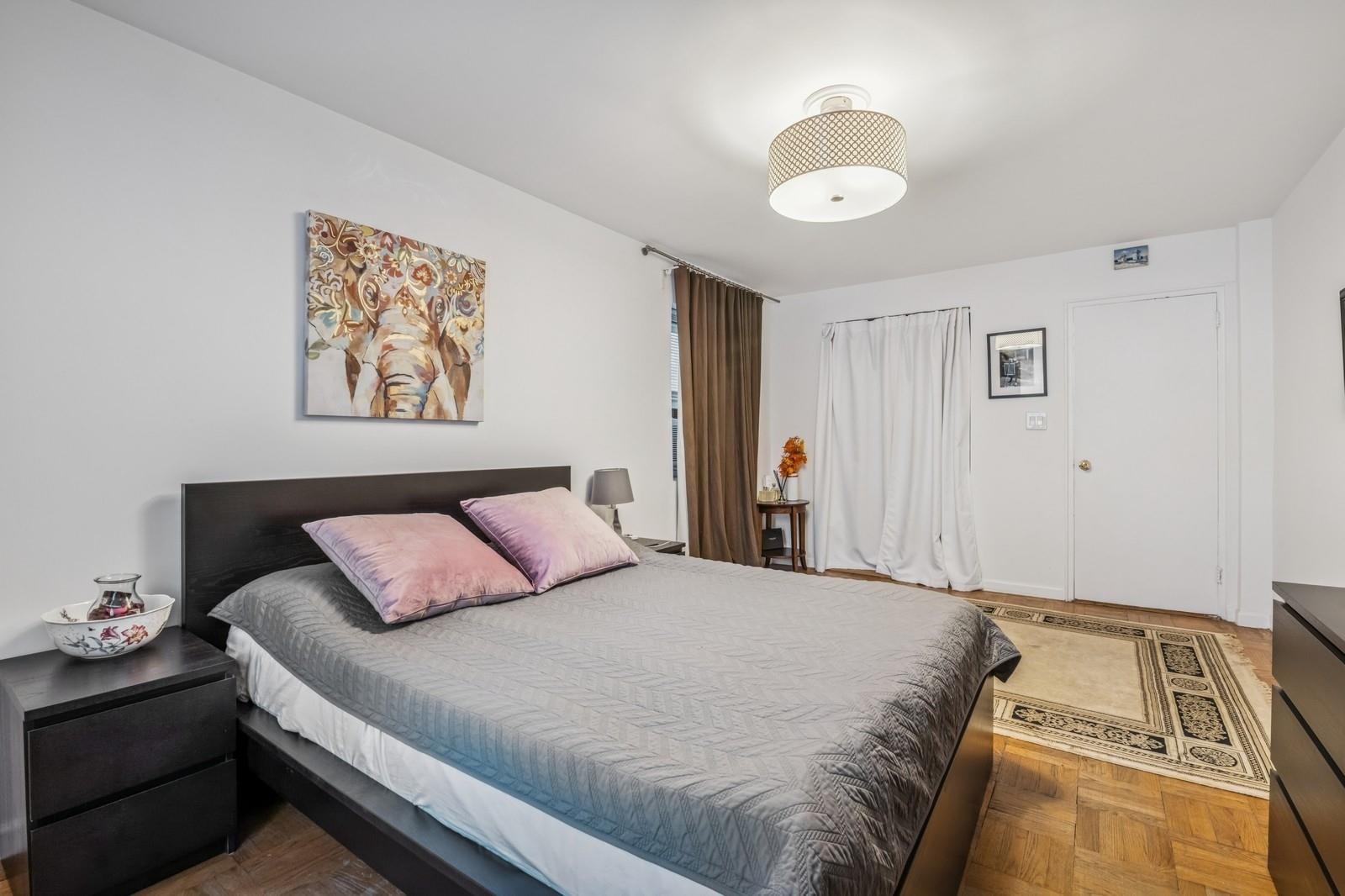 7502 Austin Street # 1L, Forest Hills, NY 11375