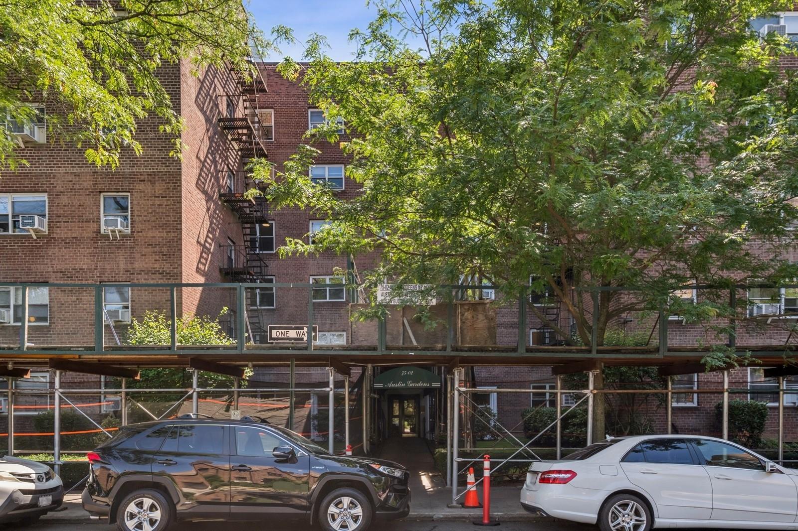 7502 Austin Street # 1L, Forest Hills, NY 11375