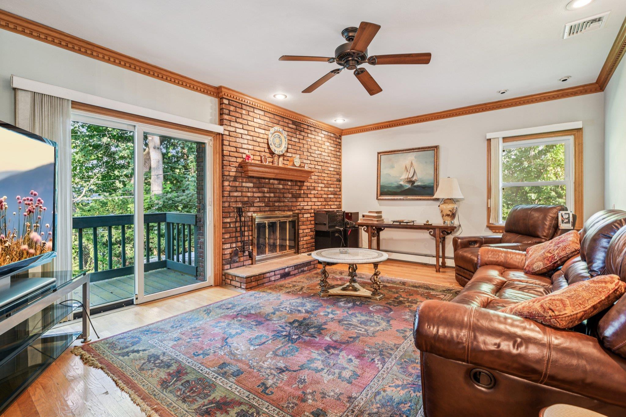 22 Reynolds Road, Glen Cove, NY 11542