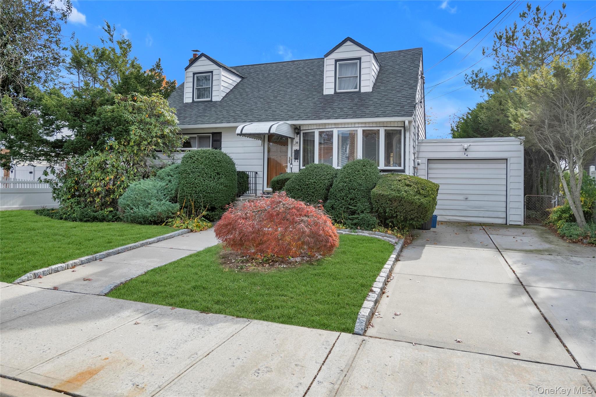 34 Heath Place, Hempstead, NY 11550