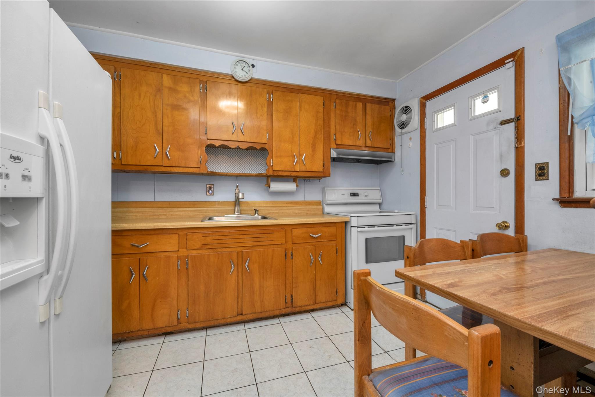 34 Heath Place, Hempstead, NY 11550