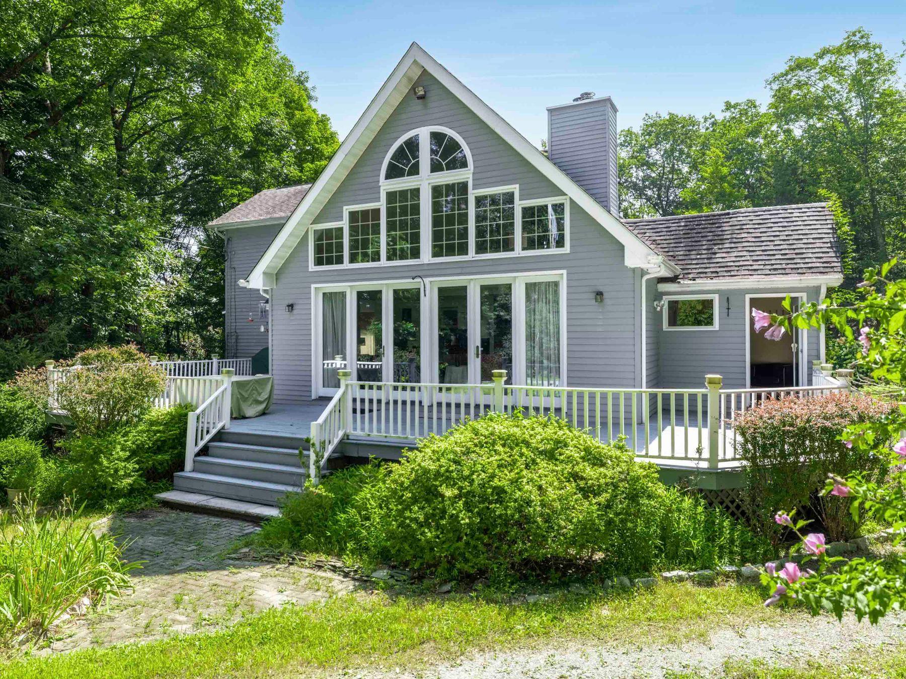 57 W Corbett Road, Montgomery, NY 12549