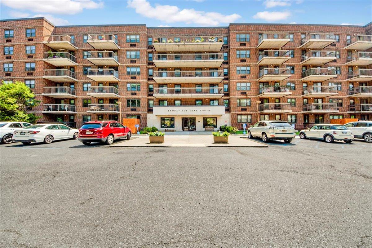 1376 Midland Avenue # 106, Bronxville, NY 10708
