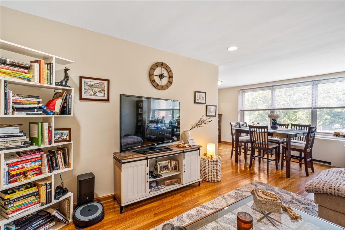 211-10 18th Avenue # 2J, Bayside, NY 11360