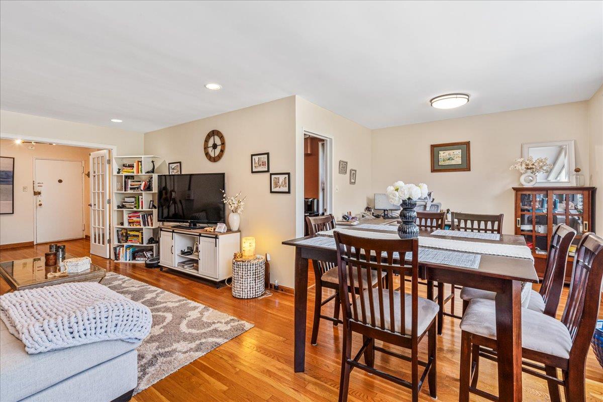 211-10 18th Avenue # 2J, Bayside, NY 11360