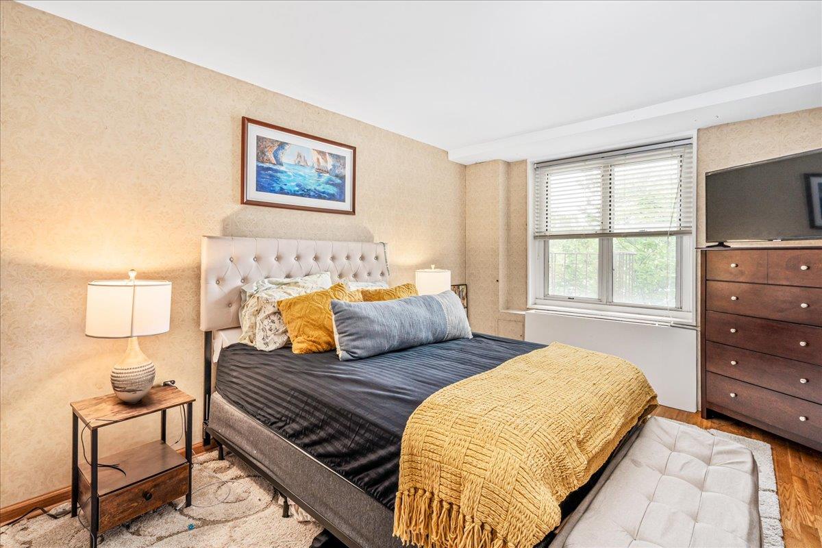 211-10 18th Avenue # 2J, Bayside, NY 11360