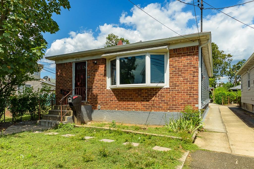 11221 148th Street, Jamaica, NY 11435