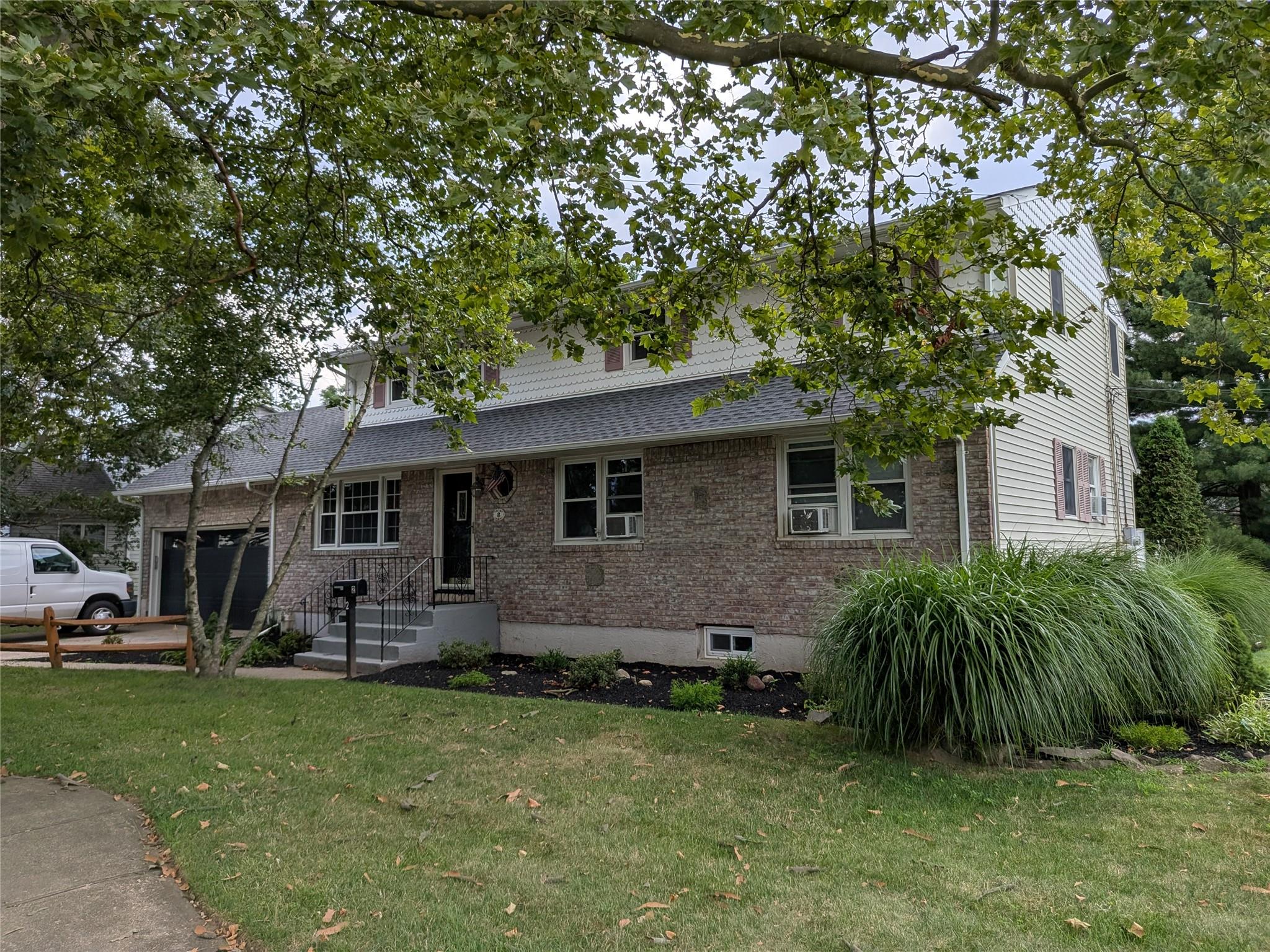 2 Laurelton Street # Floor 2, Farmingdale, NY 11735