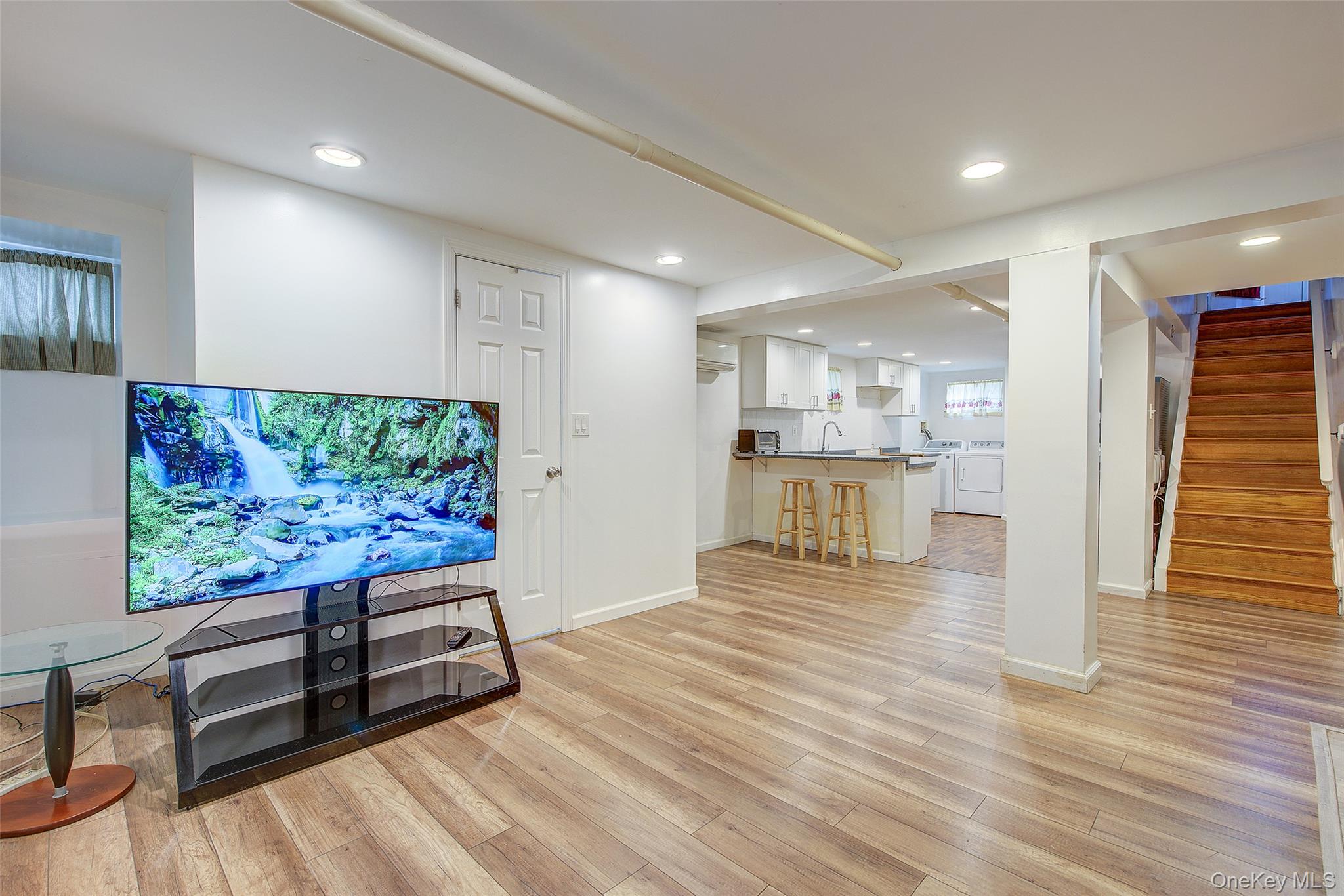 515 S 10th Street, New Hyde Park, NY 11040