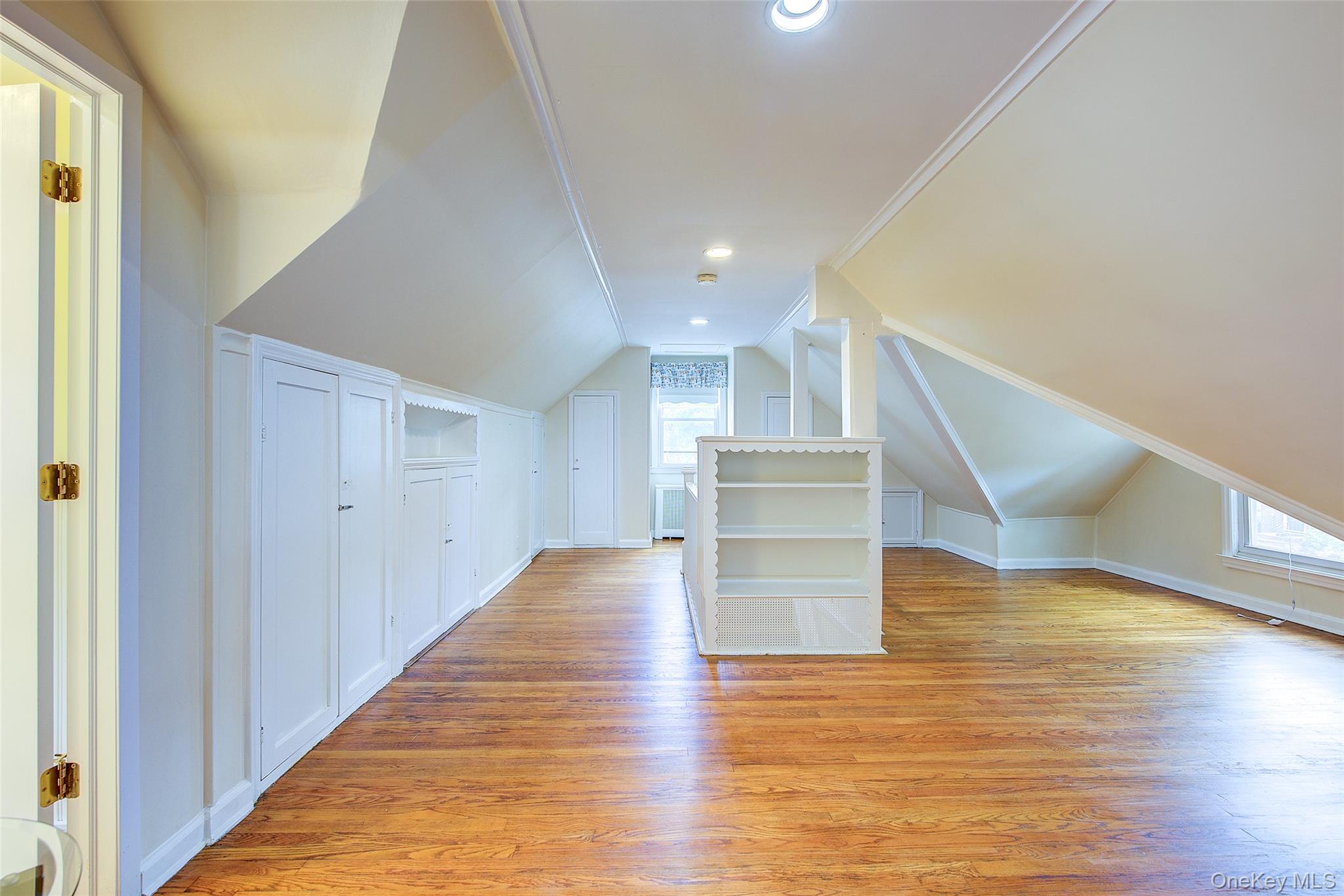 515 S 10th Street, New Hyde Park, NY 11040