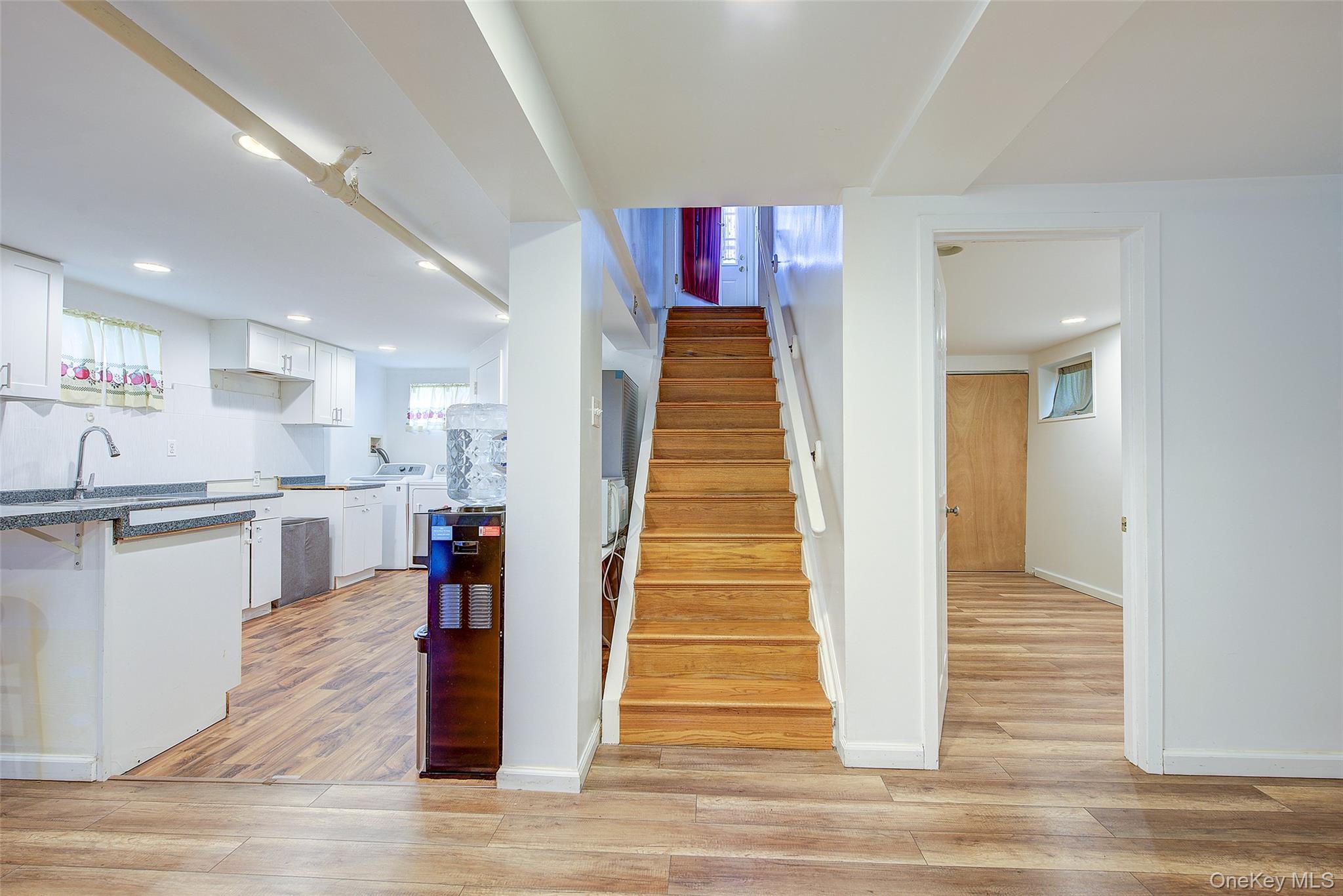 515 S 10th Street, New Hyde Park, NY 11040