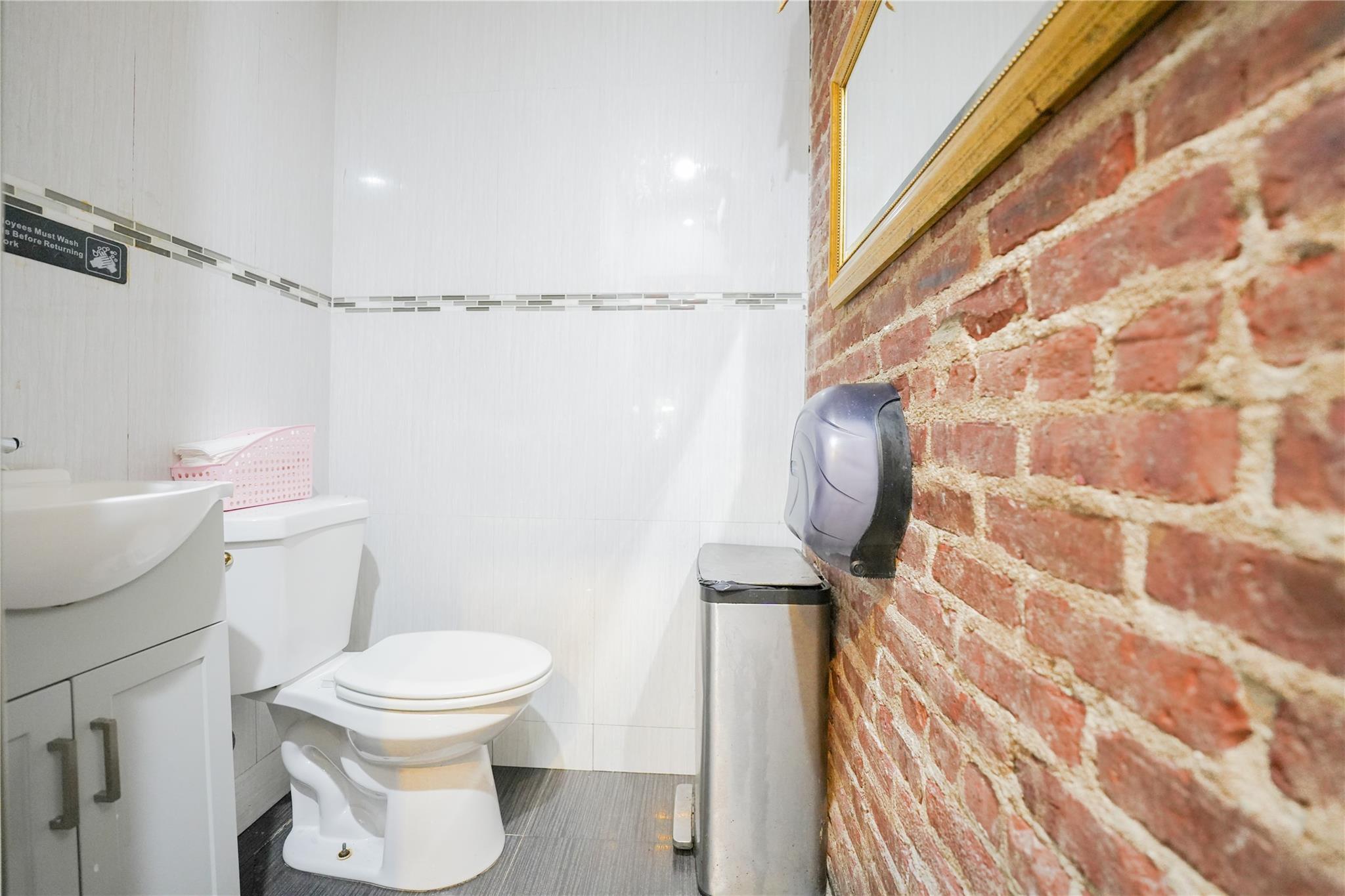 83-28 Northern Boulevard, Jackson Heights, NY 11372
