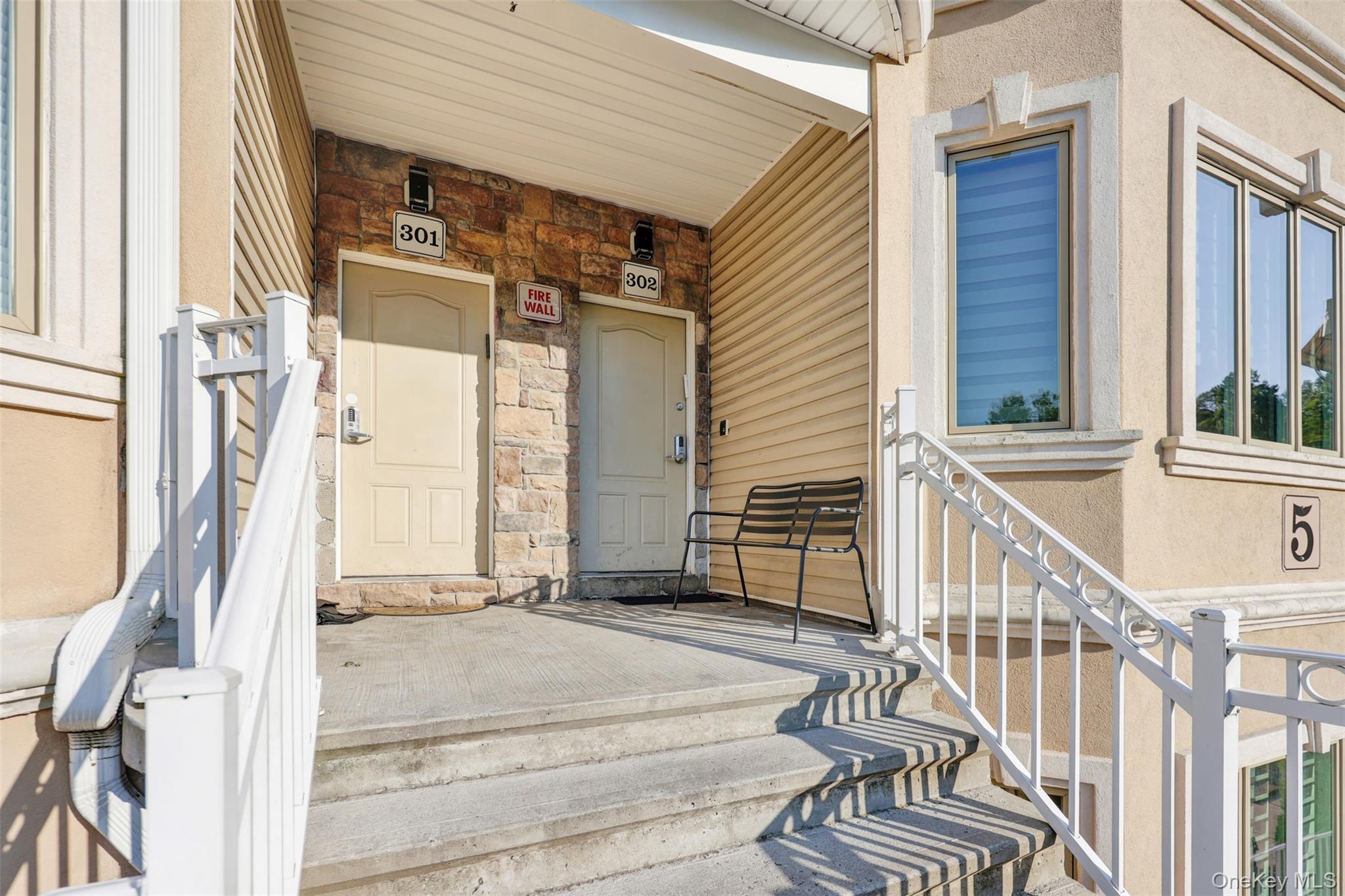 5 Rose Garden Way # 302, Monsey, NY 10952