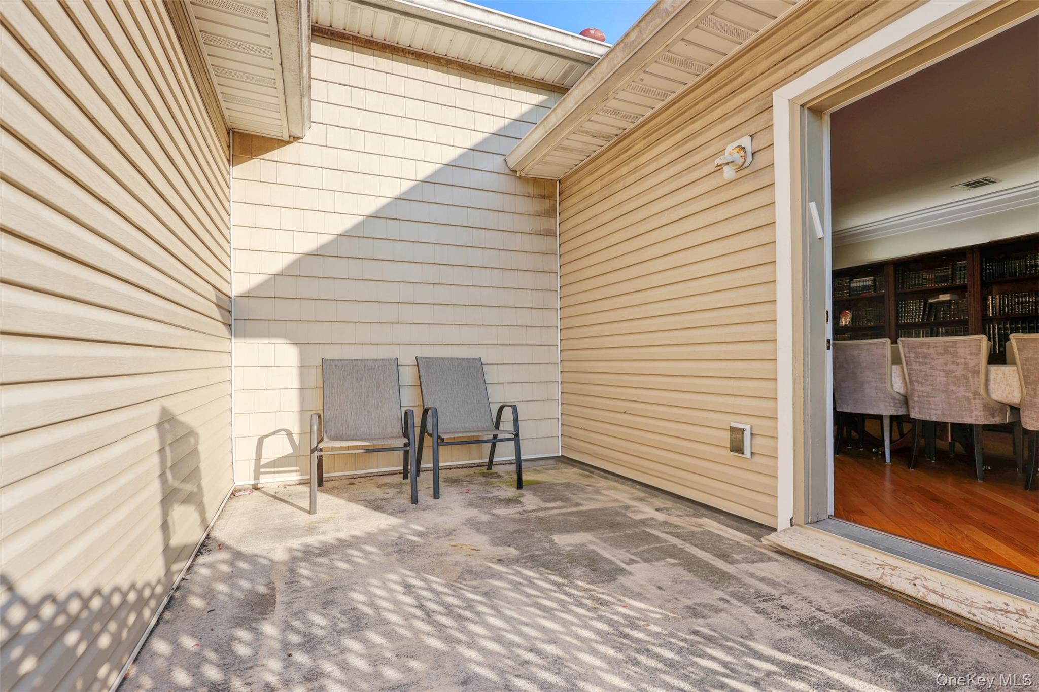 5 Rose Garden Way # 302, Monsey, NY 10952