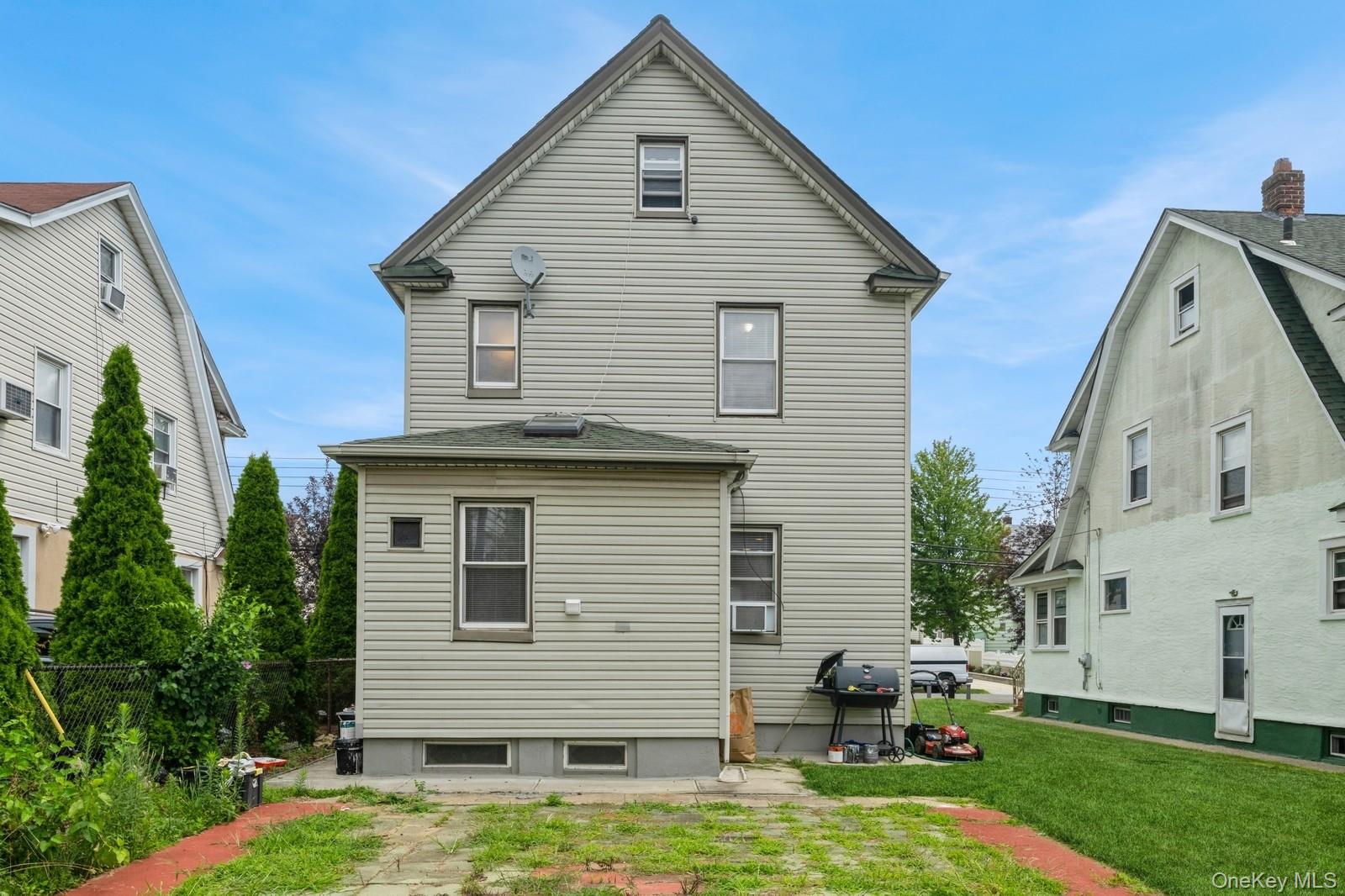 100-28 207th Street, Queens Village, NY 11429