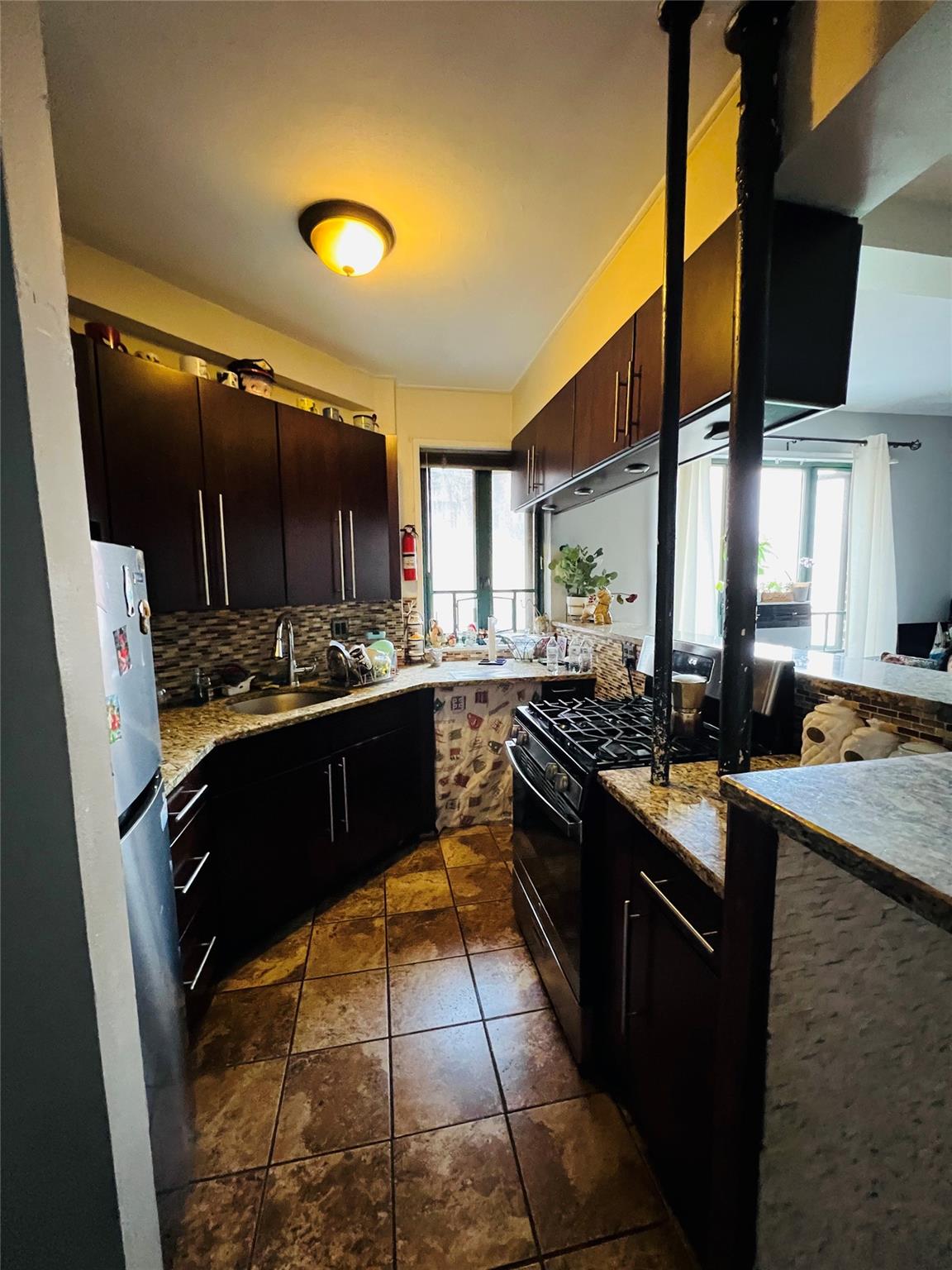 89 Metropolitan Oval # 7B, Bronx, NY 10462