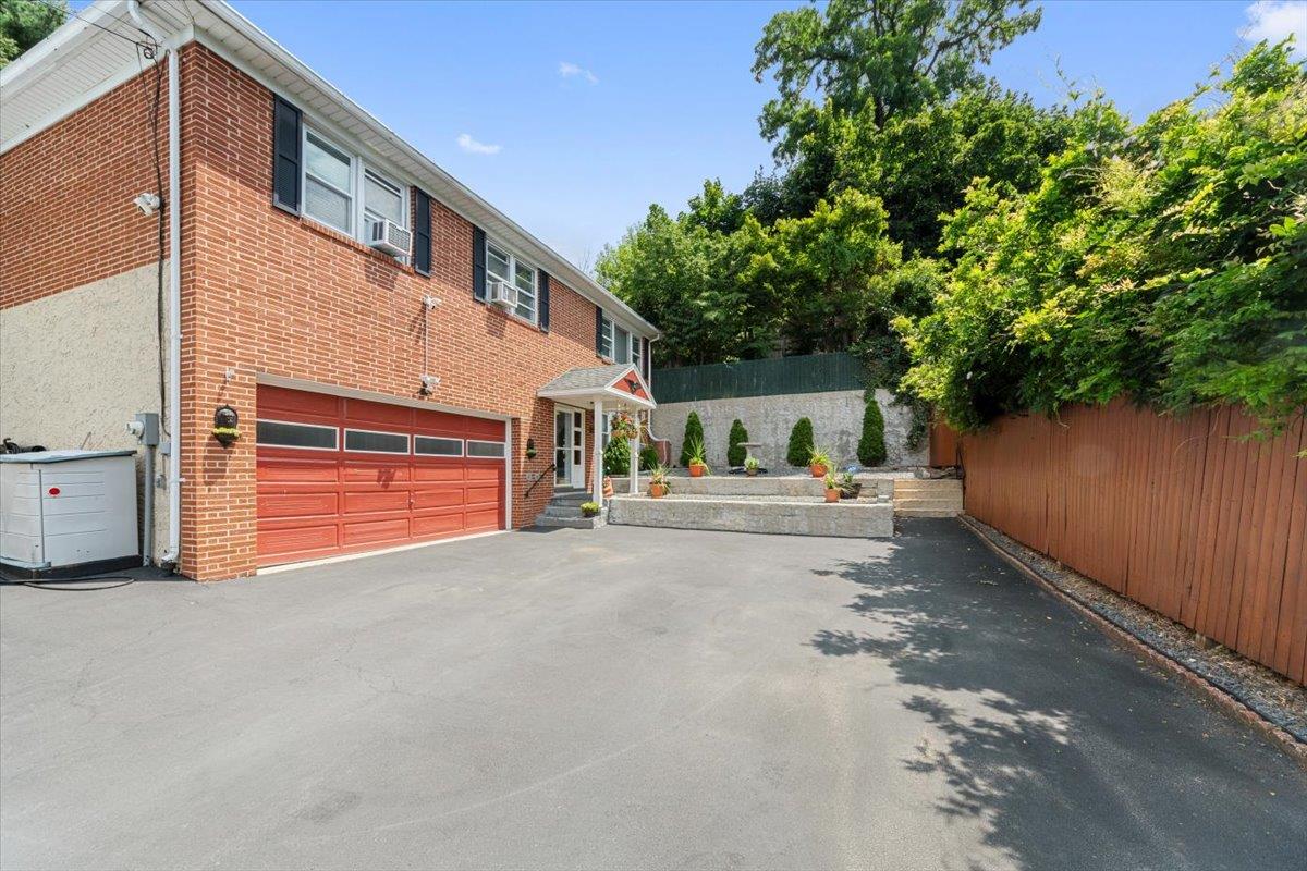 2 Greystone Terrace, Yonkers, NY 10701