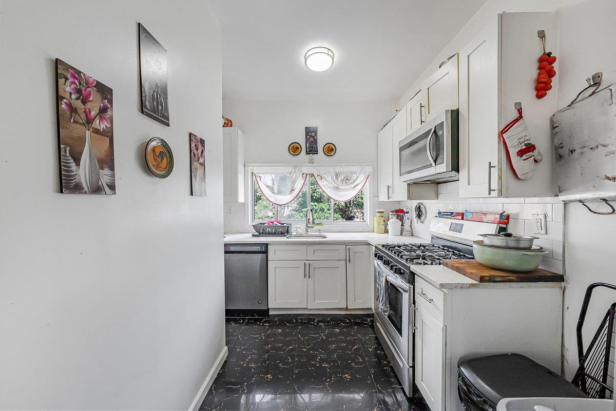 10631 156th Street, Jamaica, NY 11433