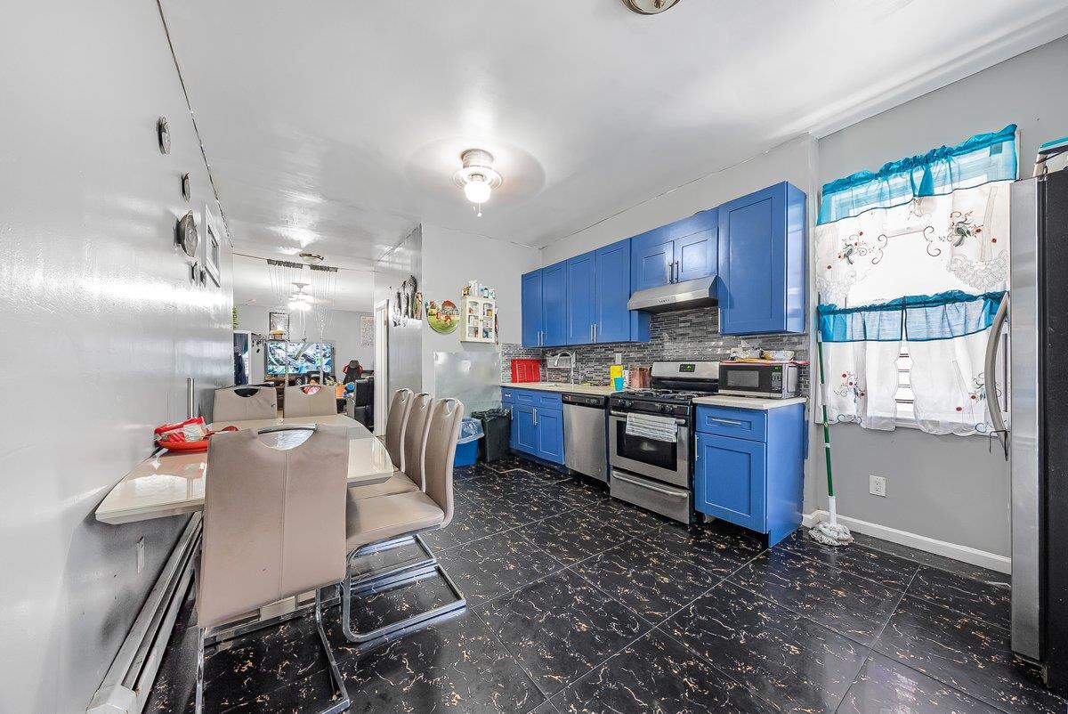 10631 156th Street, Jamaica, NY 11433