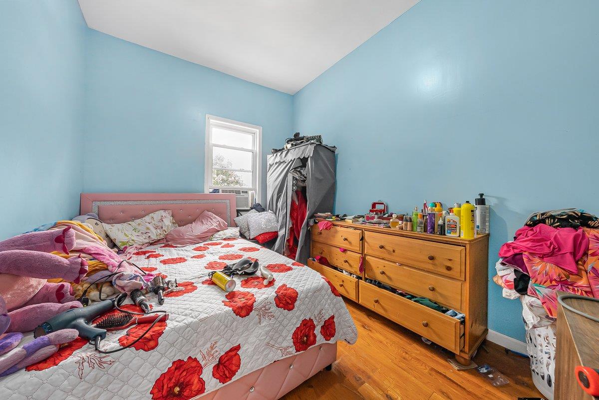 10631 156th Street, Jamaica, NY 11433