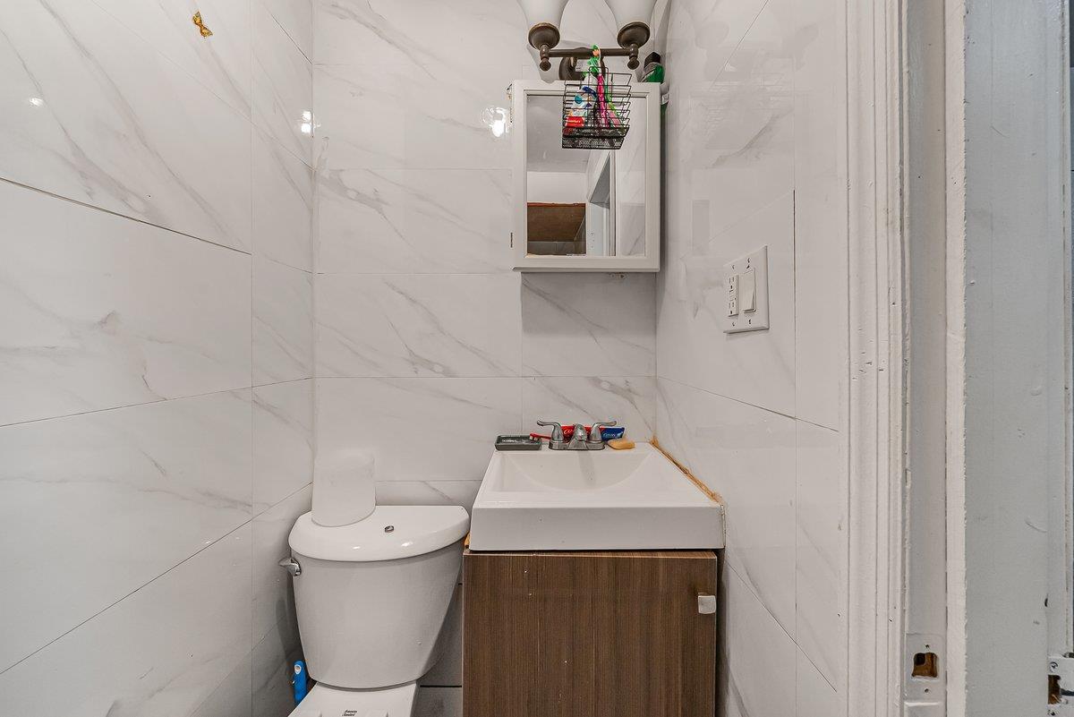 10631 156th Street, Jamaica, NY 11433