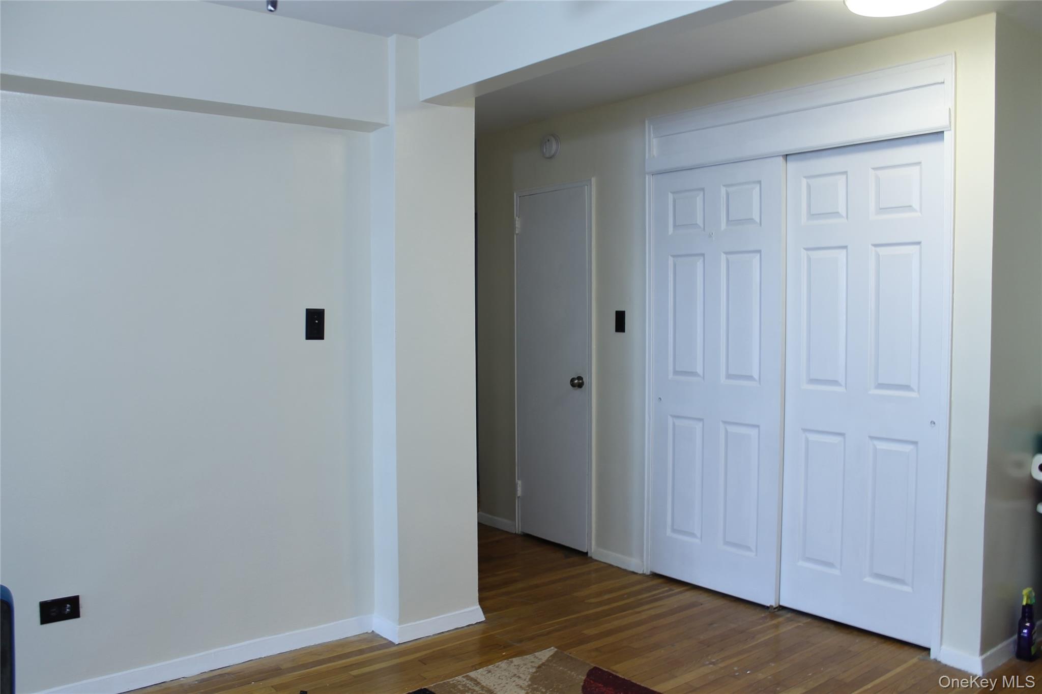 241-20 Northern Blvd # 2C, Douglaston, NY 11362