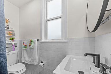 930 Morris Park Avenue, Bronx, NY 10462