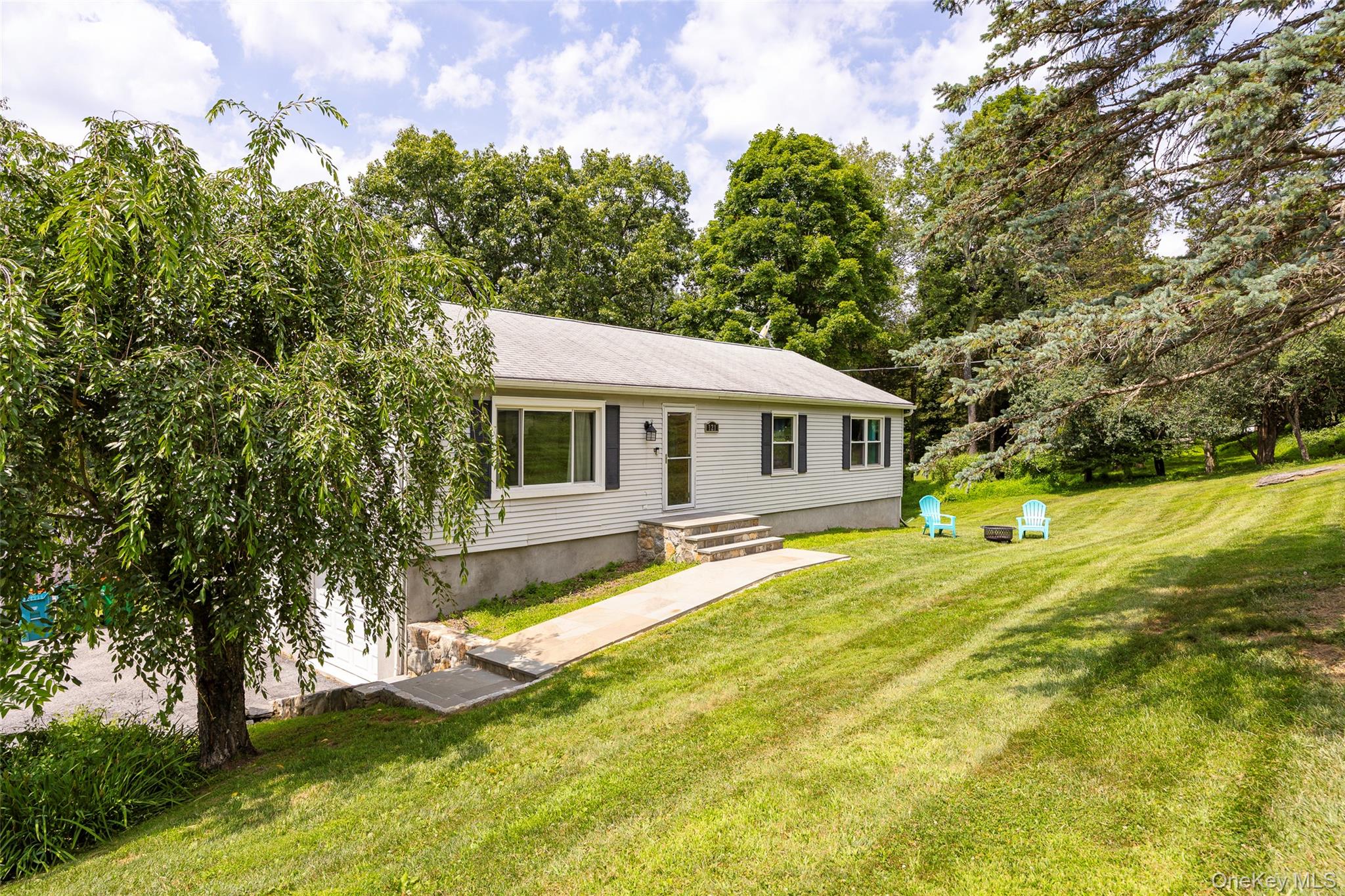 121 Hillside Road, Poughquag, NY 12570