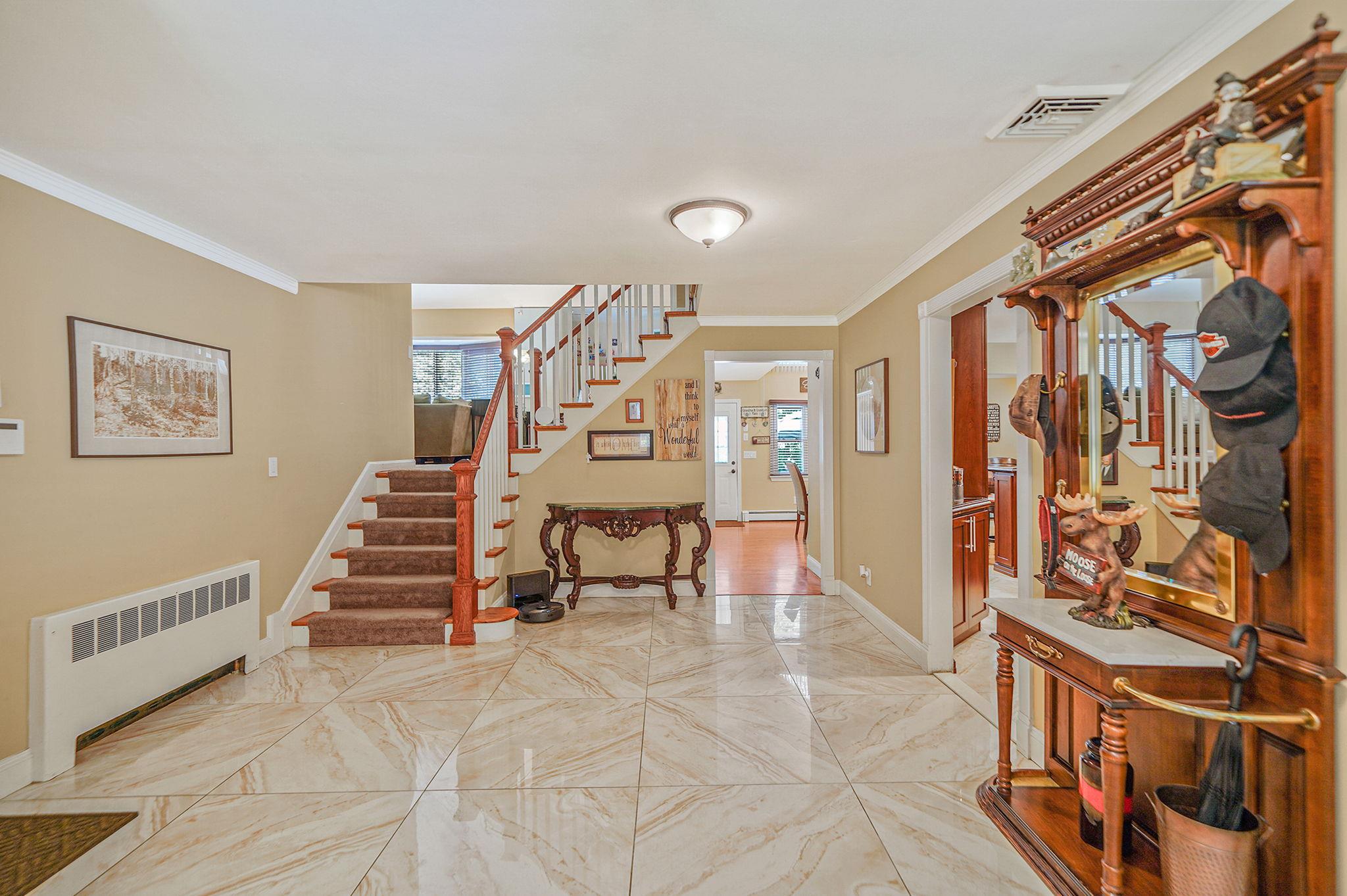 130 Parkside Avenue, Miller Place, NY 11764