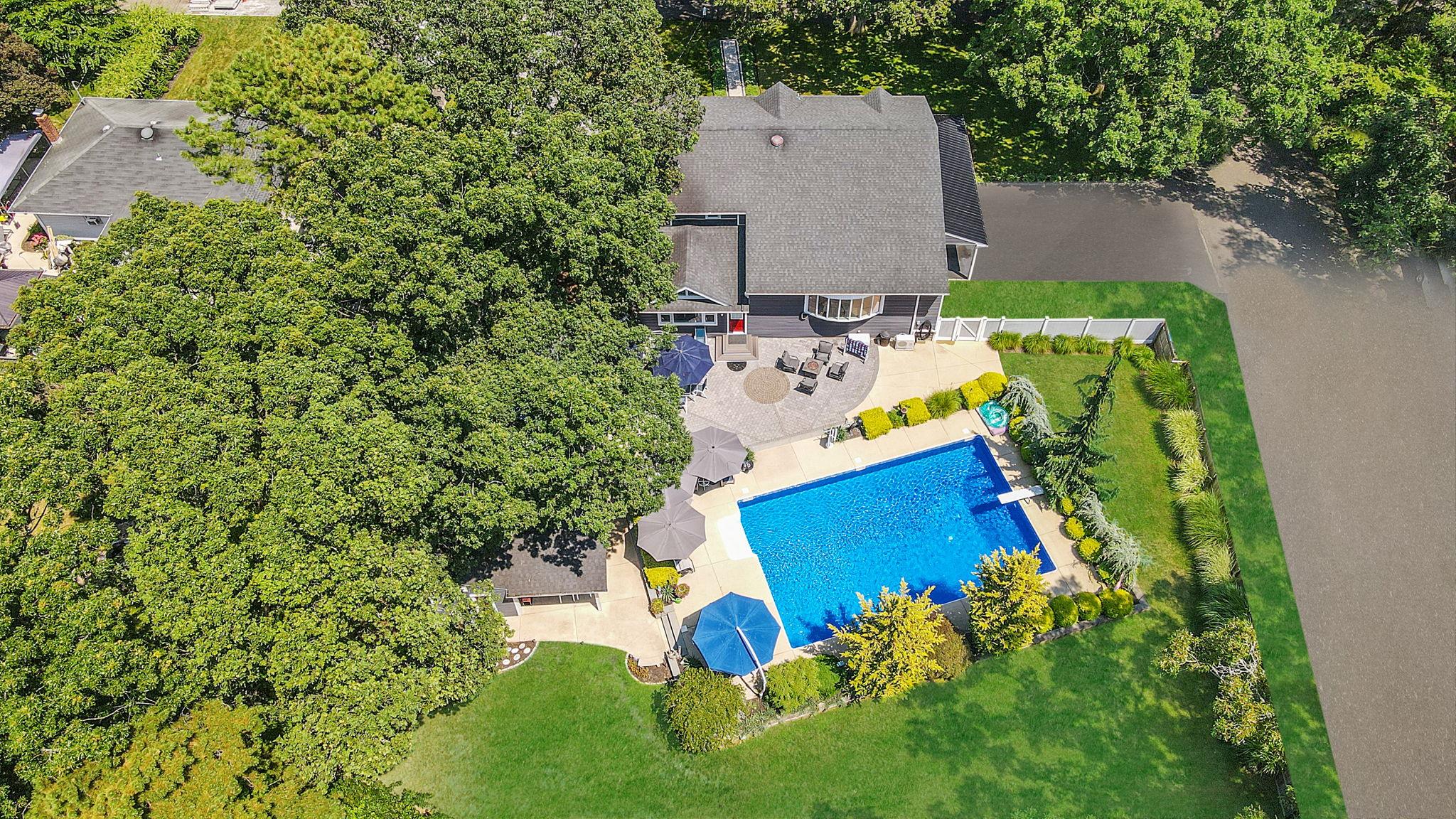 130 Parkside Avenue, Miller Place, NY 11764