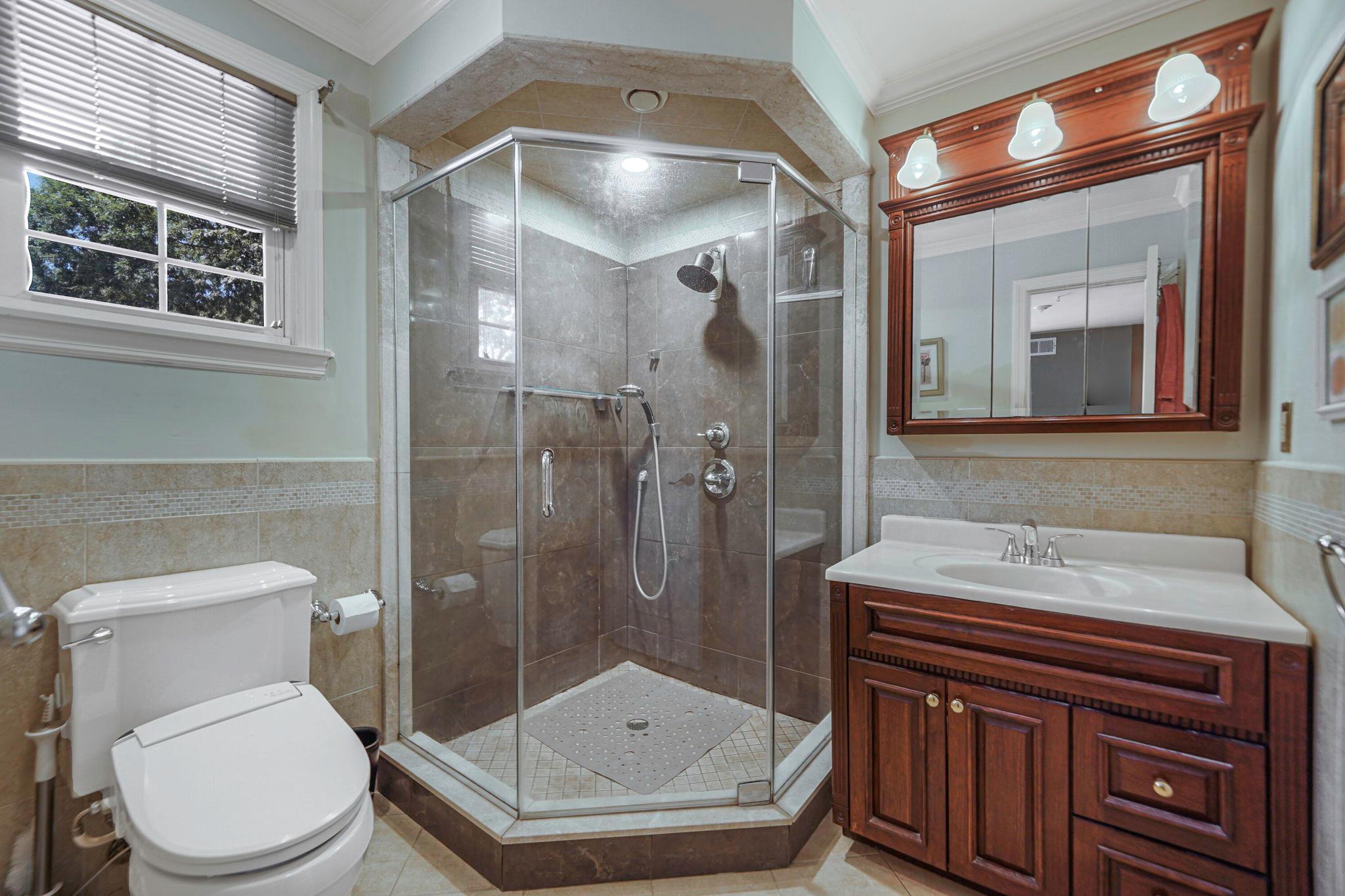 130 Parkside Avenue, Miller Place, NY 11764