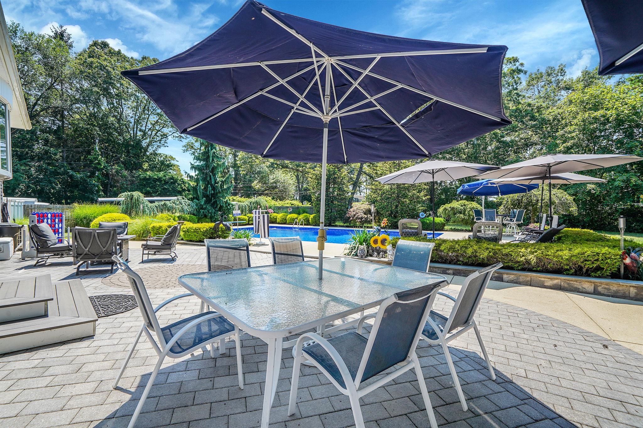 130 Parkside Avenue, Miller Place, NY 11764