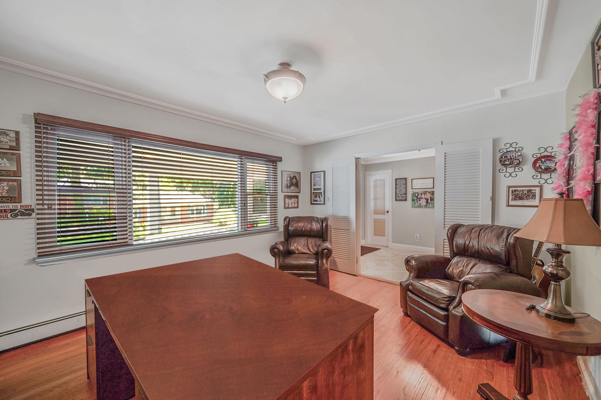 130 Parkside Avenue, Miller Place, NY 11764