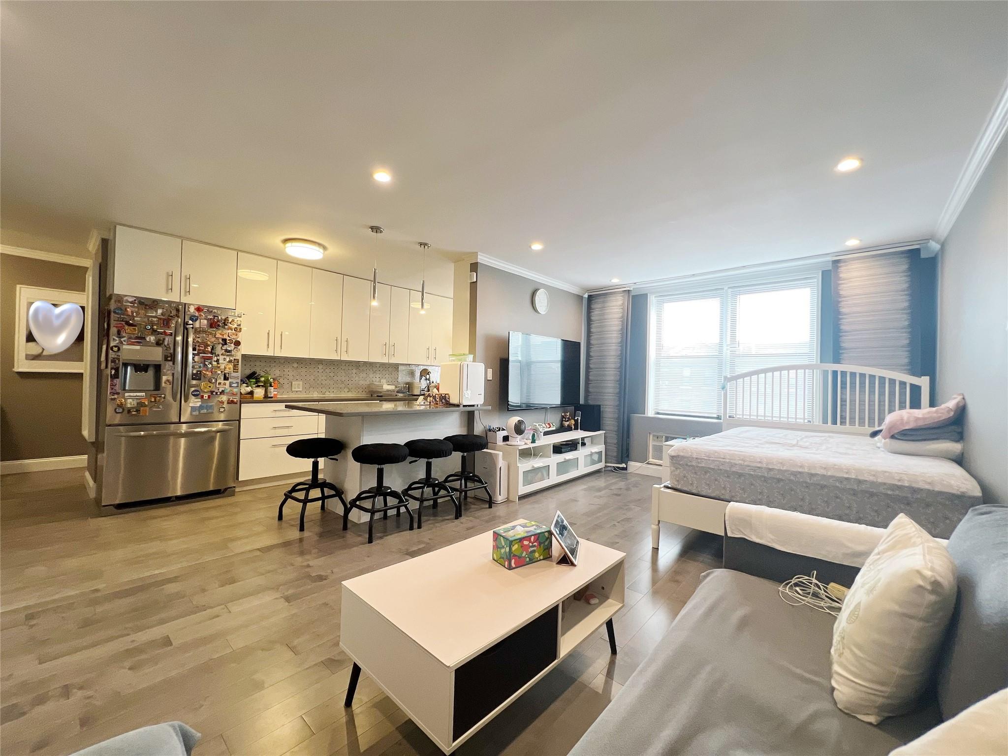 14105 Northen Boulevard # 7D, Flushing, NY 11354