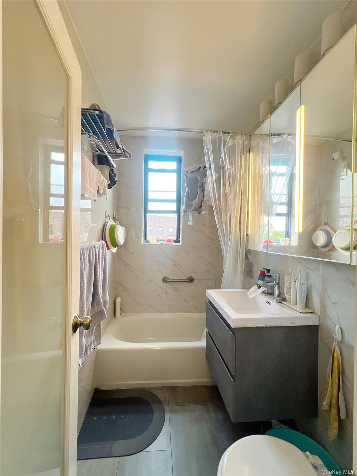 14105 Northern Boulevard # 7, Flushing, NY 11354